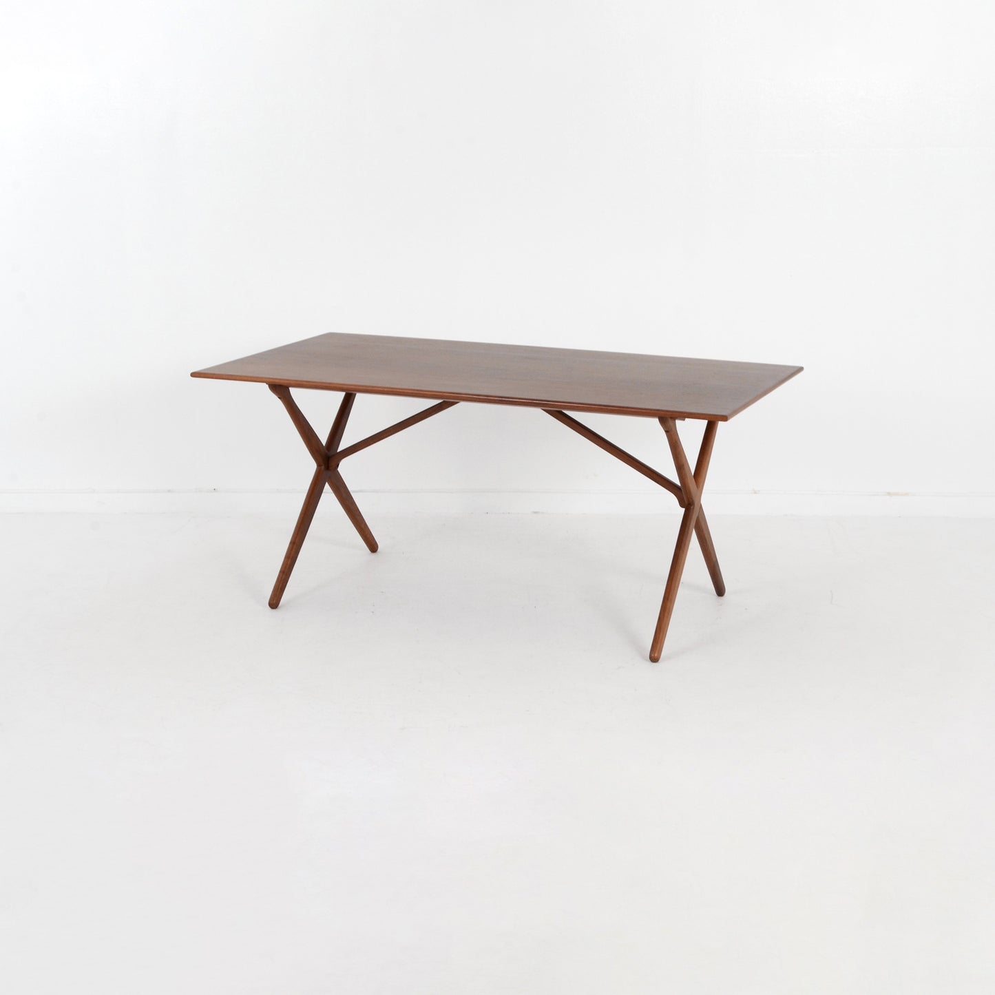 ダイニングテーブル