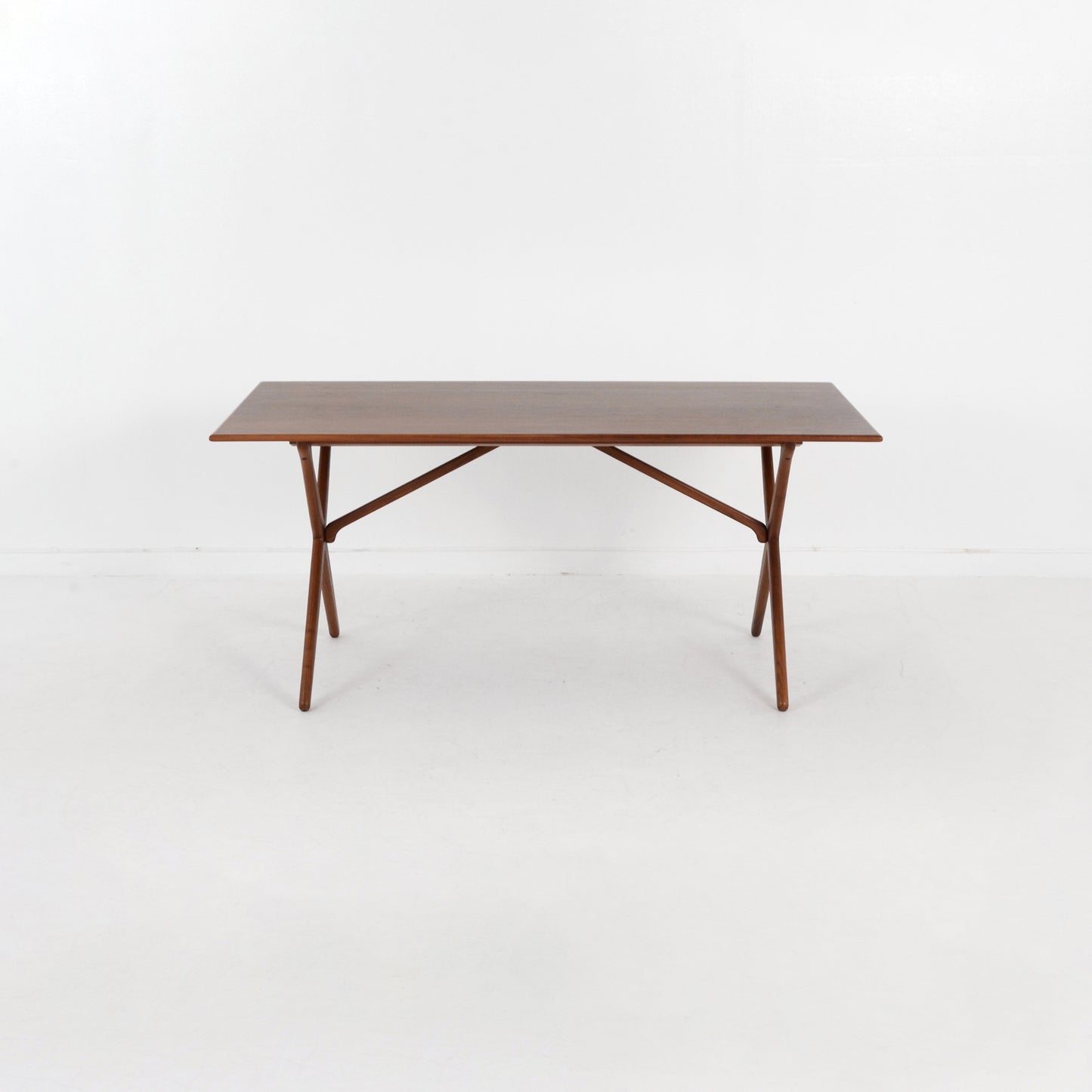 ダイニングテーブル