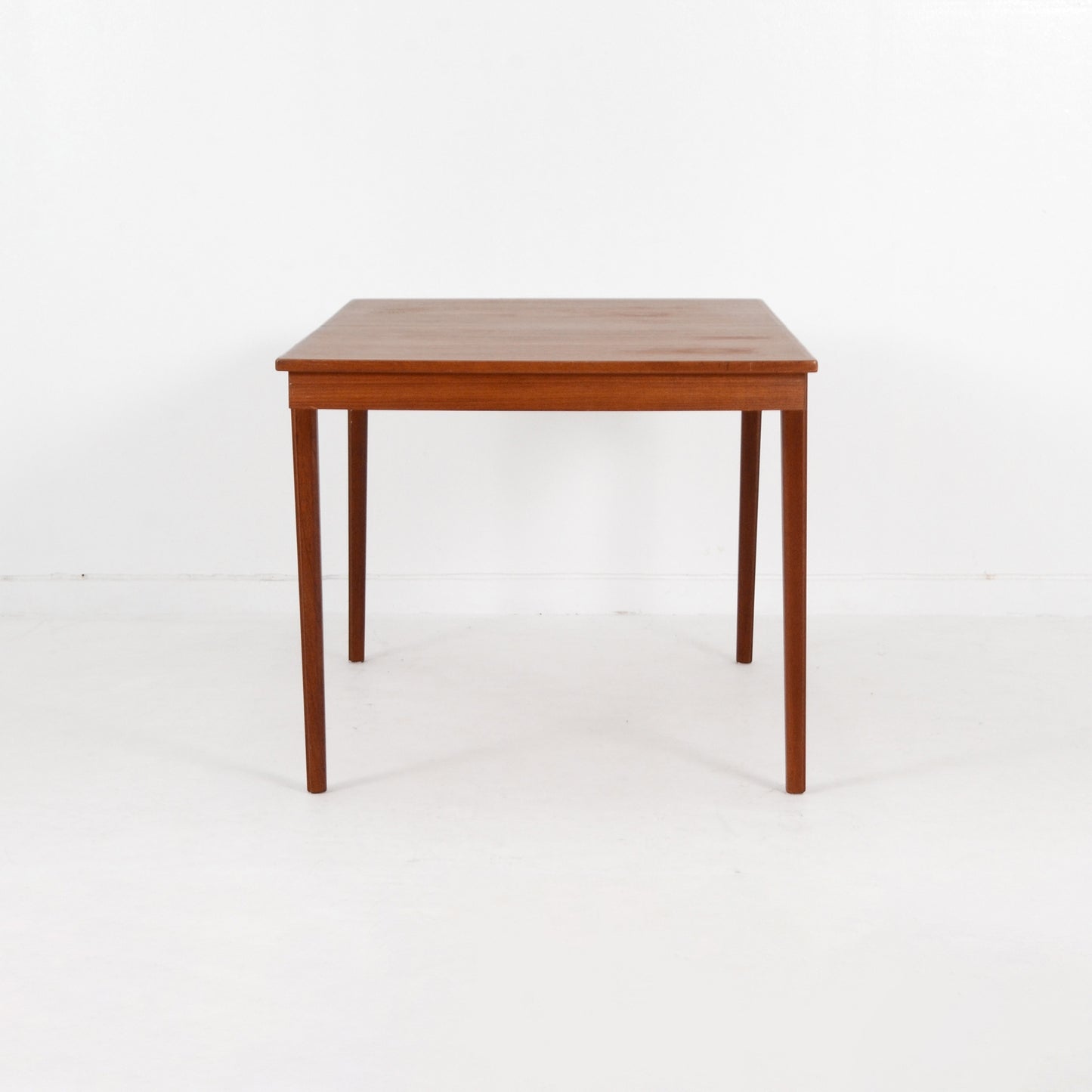 ダイニングテーブル