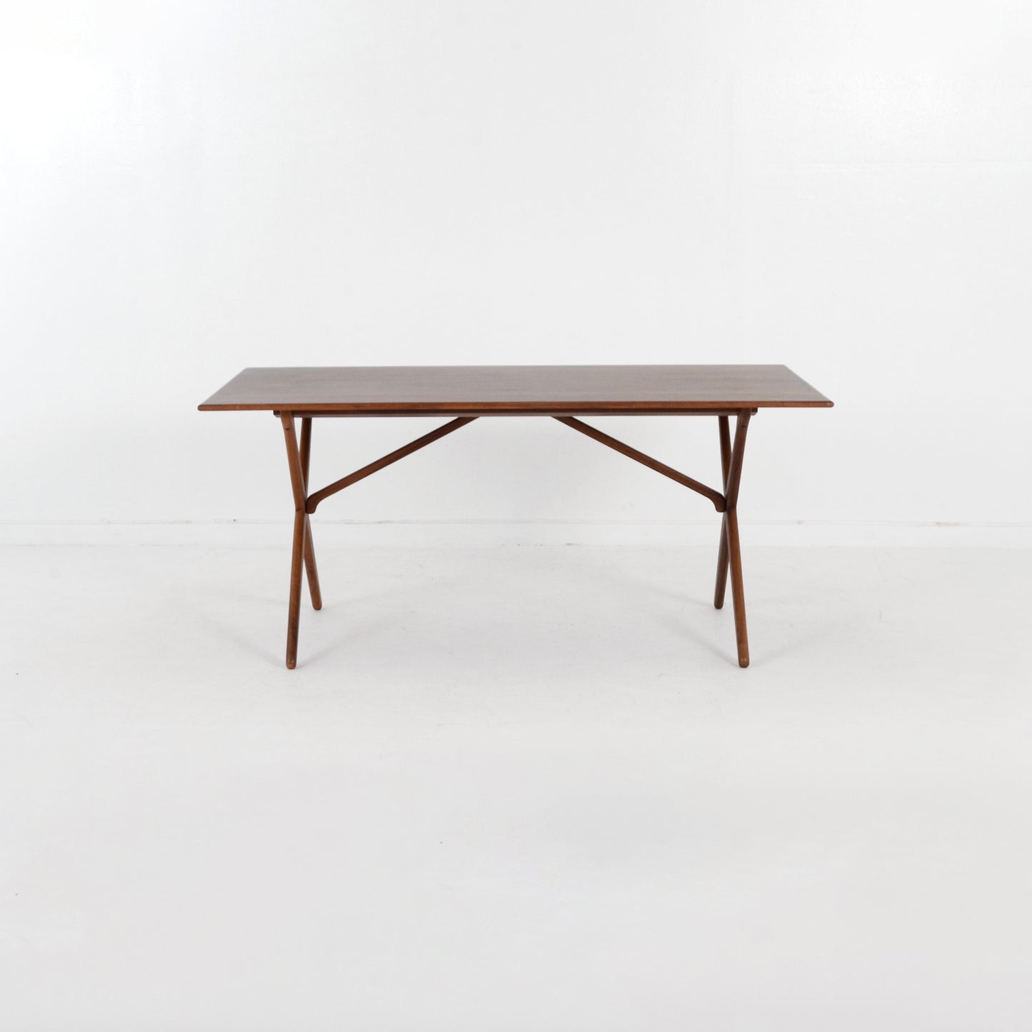 ダイニングテーブル