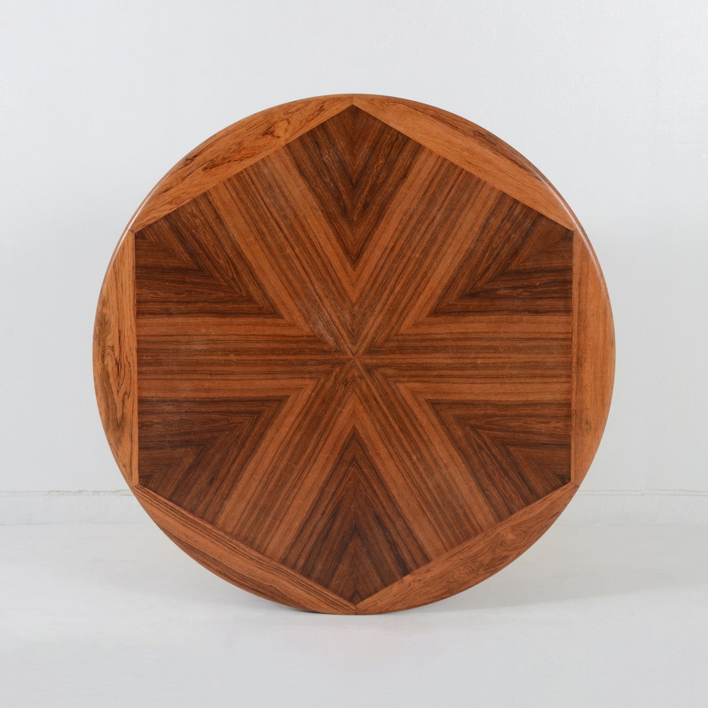 ラウンドコーヒーテーブル