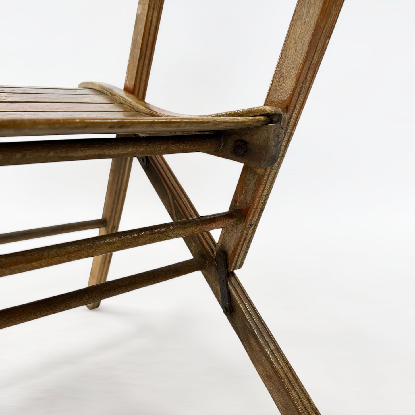 フォールディングチェア