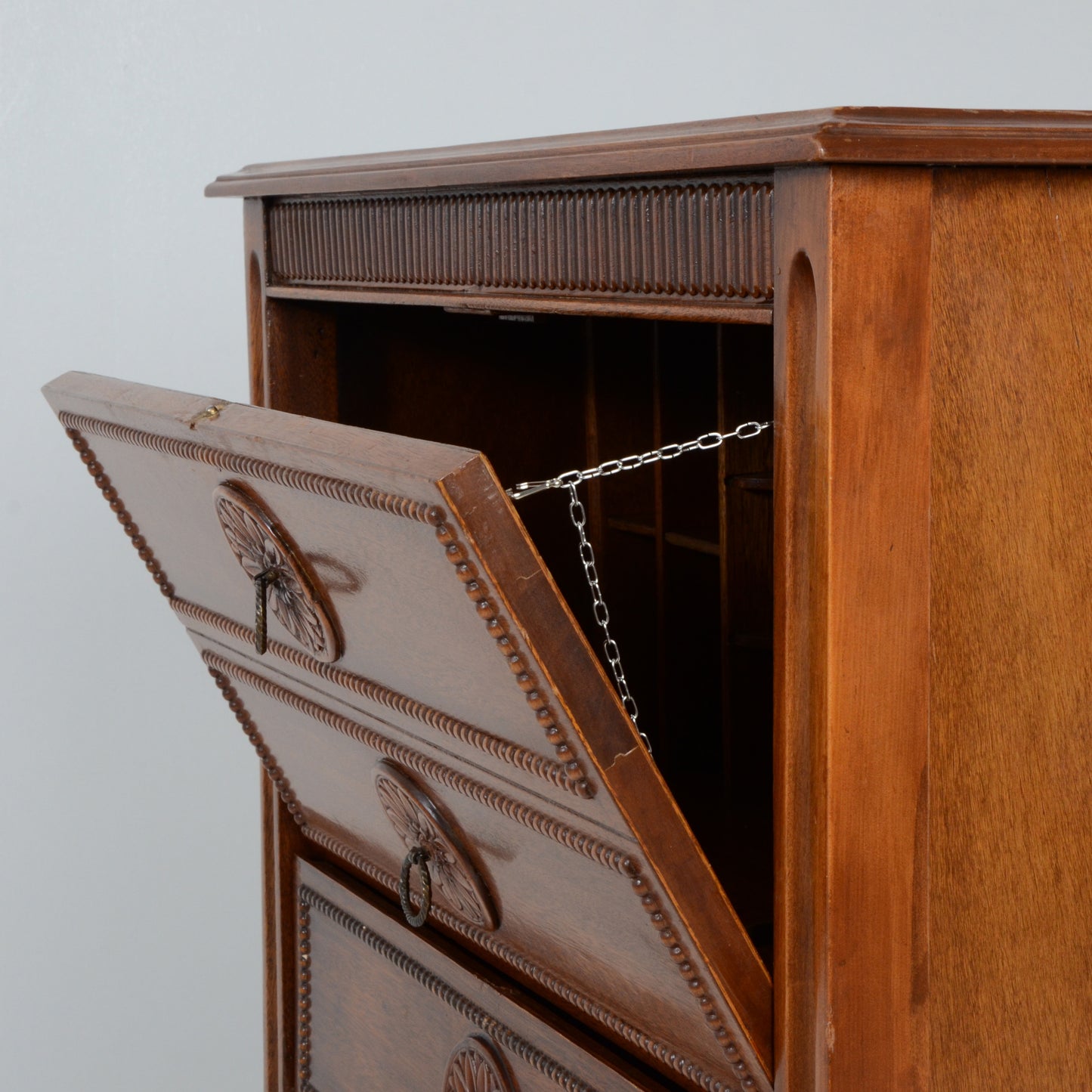 サイドチェスト