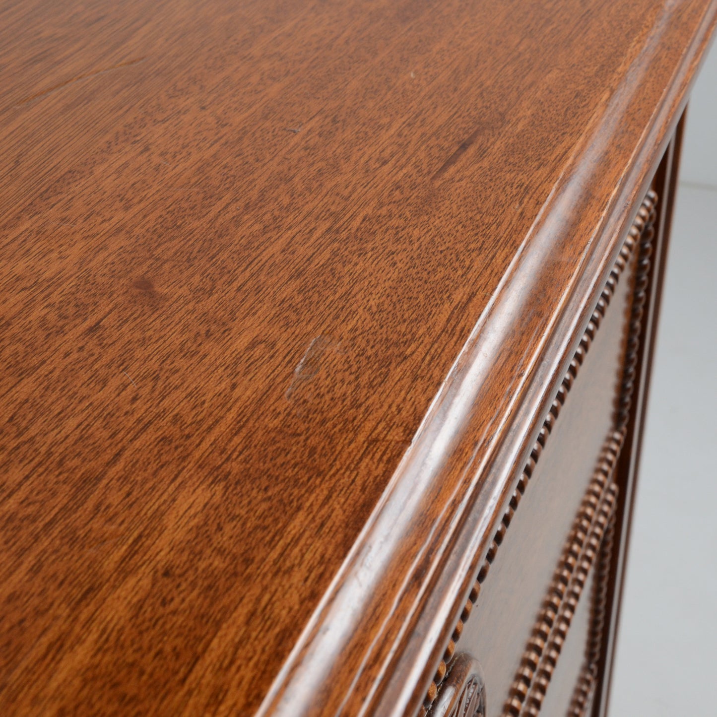 サイドチェスト