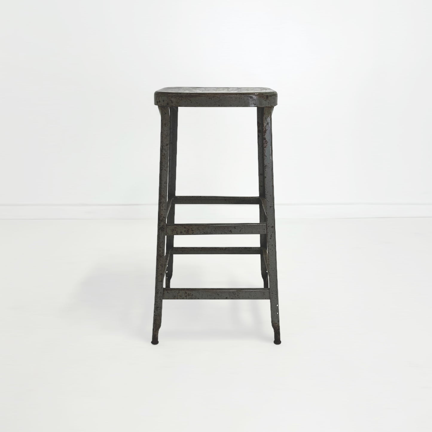 メタルハイスツール