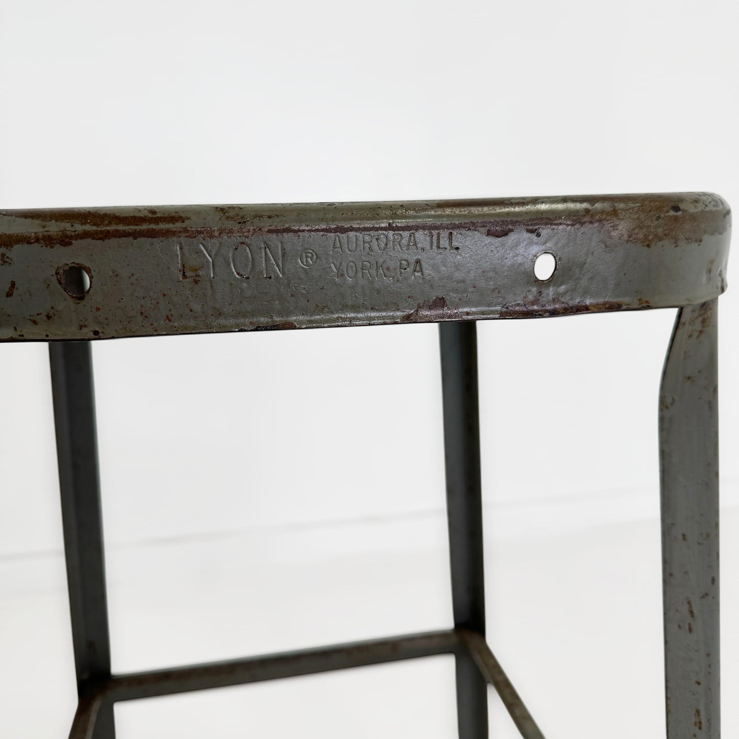 メタルハイスツール