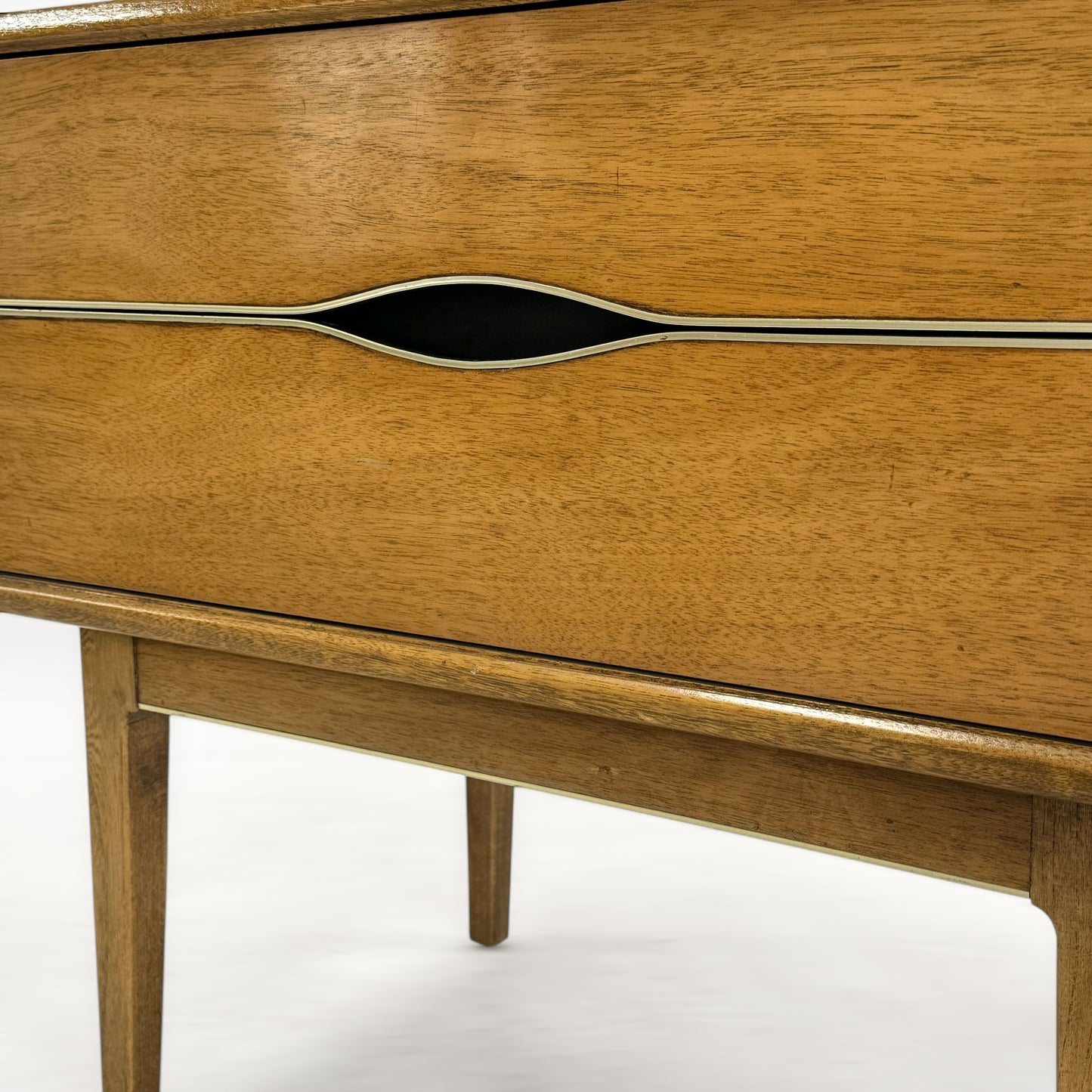 Vignola Furniture ナイトスタンド