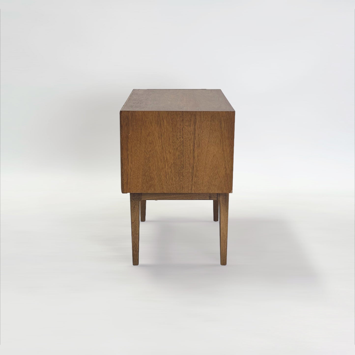 Vignola Furniture ナイトスタンド