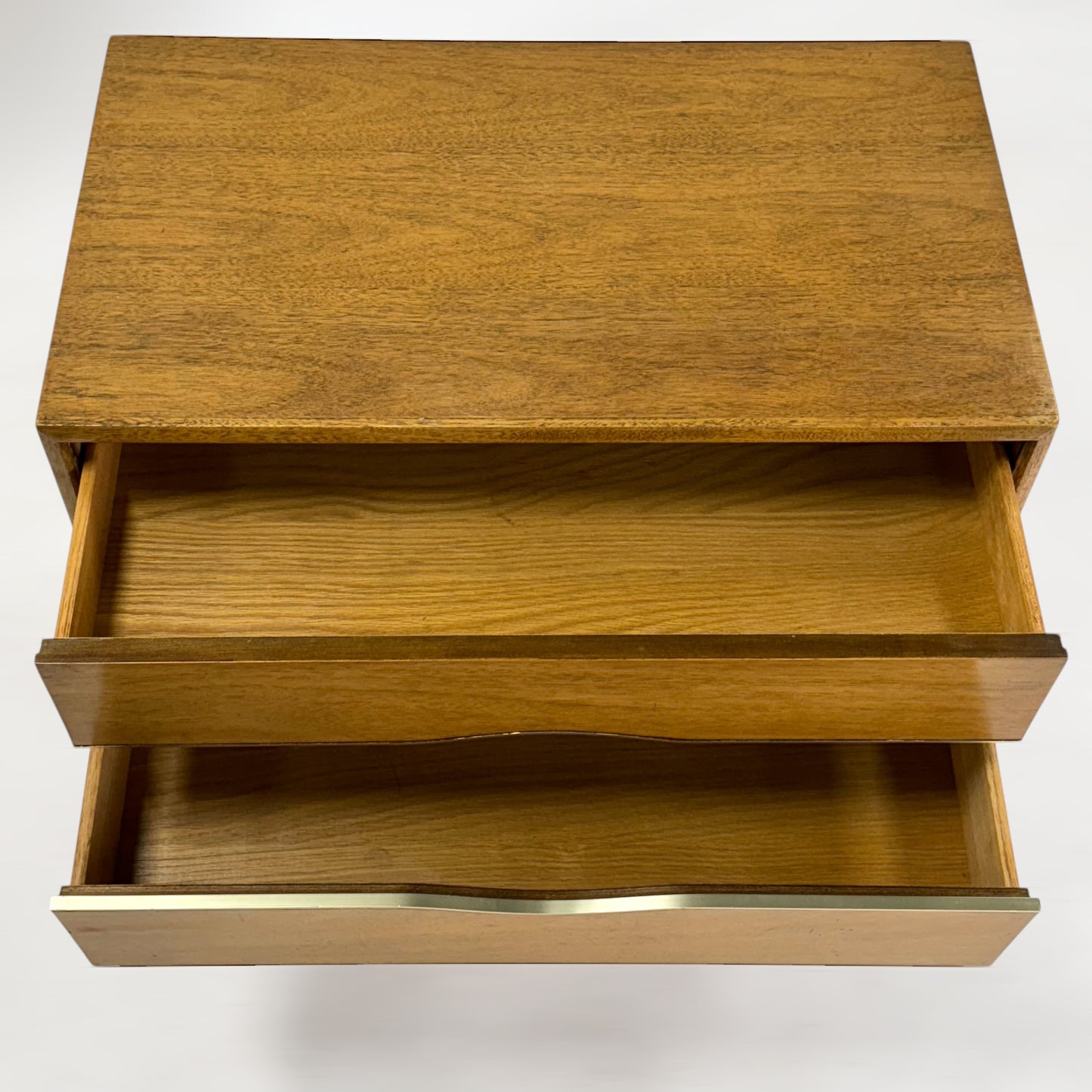 Vignola Furniture ナイトスタンド