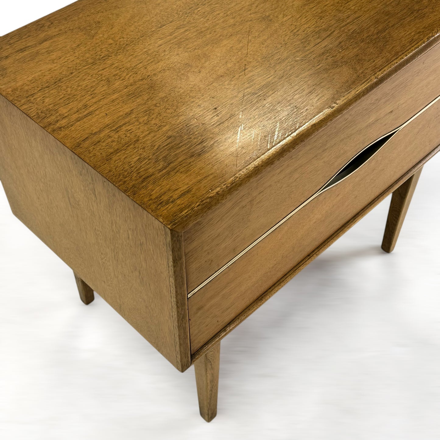 Vignola Furniture ナイトスタンド