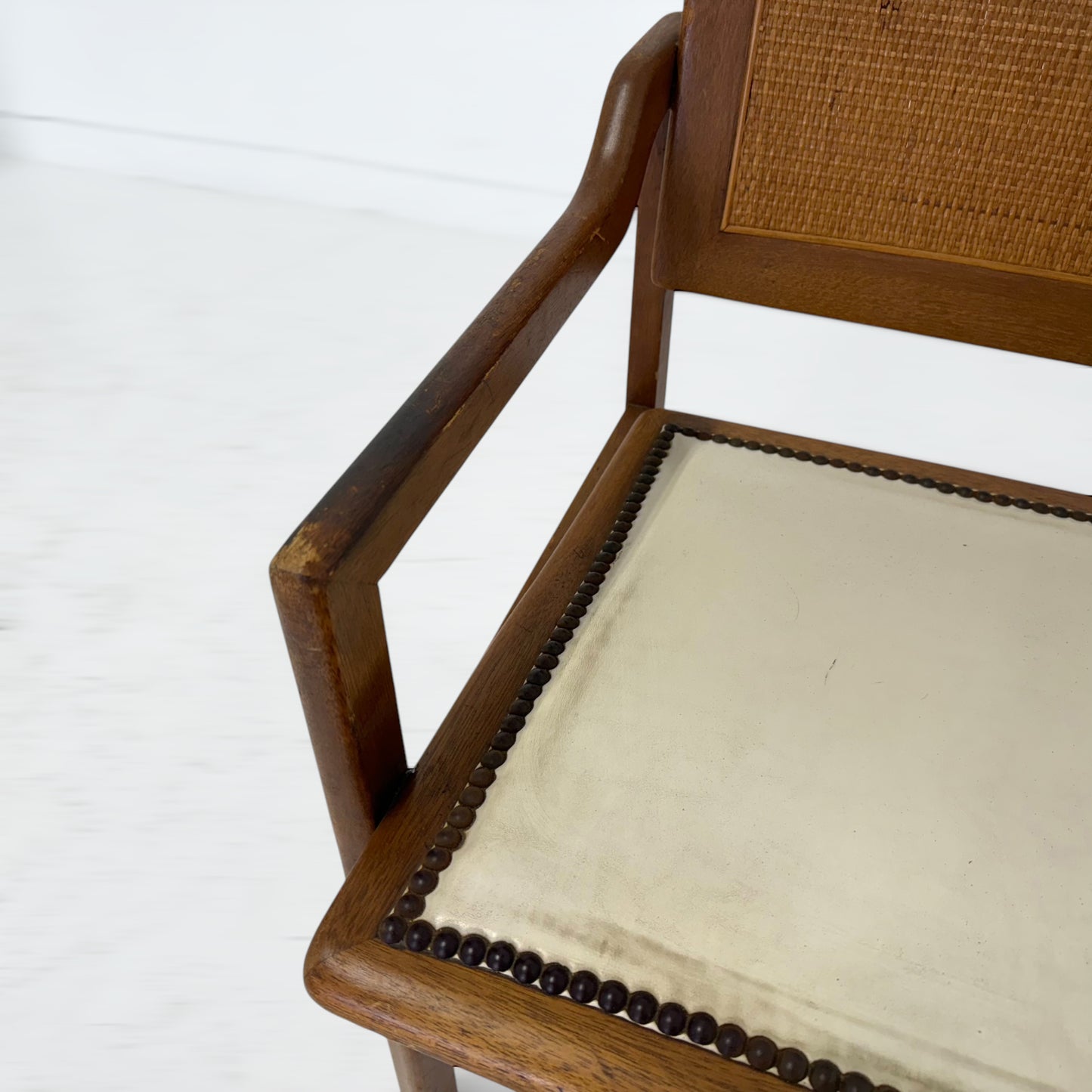 アームチェア ホワイトレザー