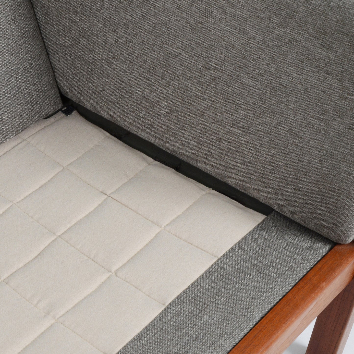 Hans J. Wegner CH163 3シーターソファ