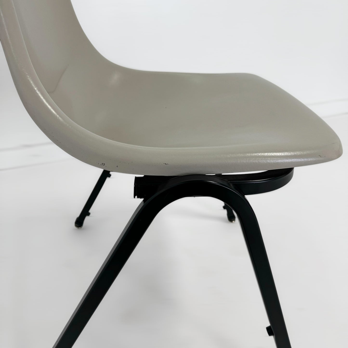 スタッキングチェア