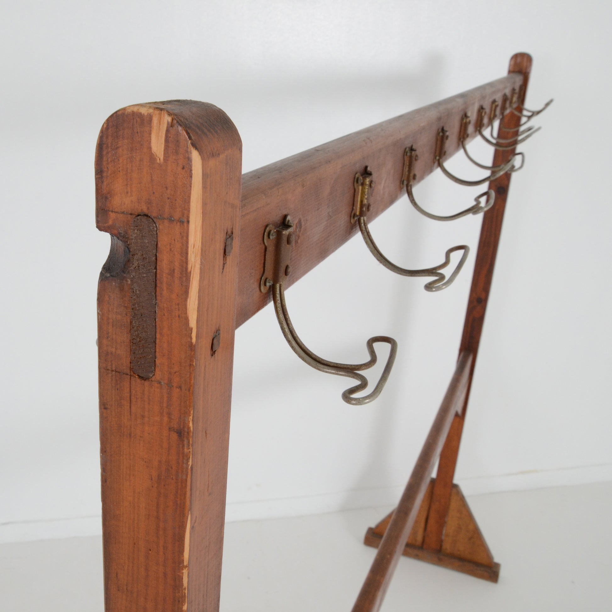 右側上方傷有り