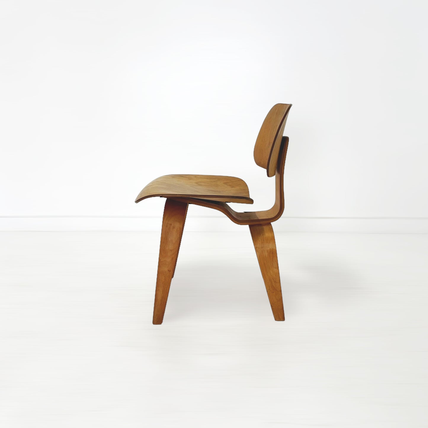 イームズチェア DCW