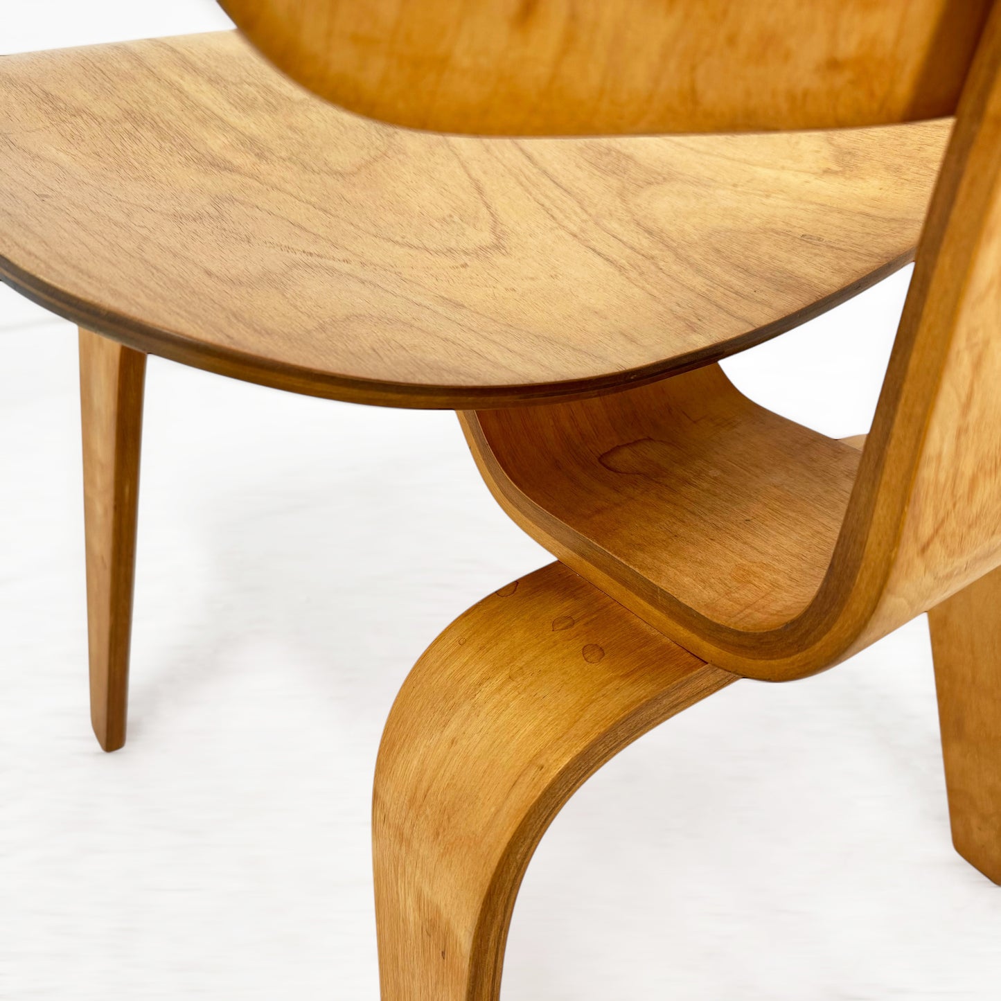 イームズチェア DCW