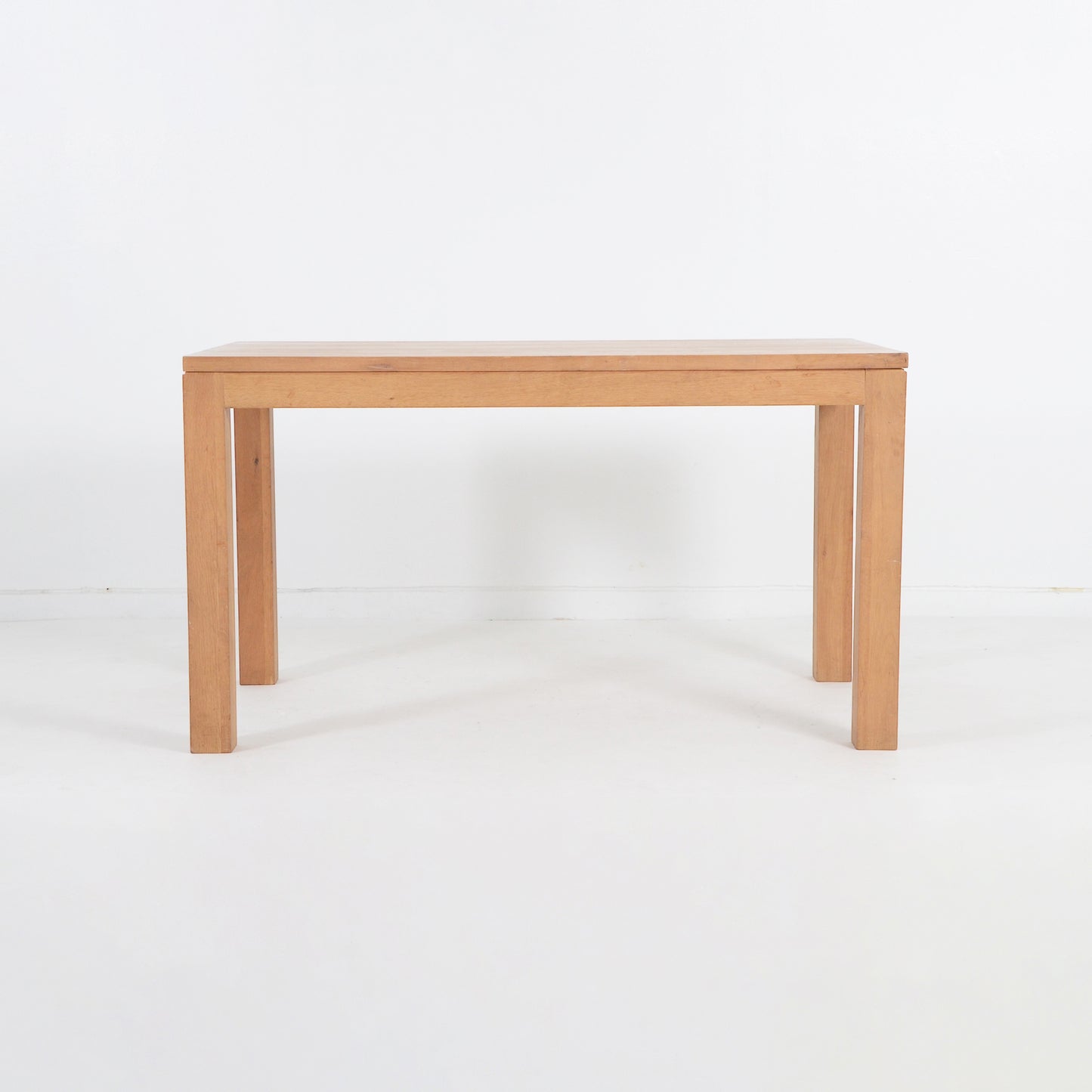 ナチュラルダイニングテーブル