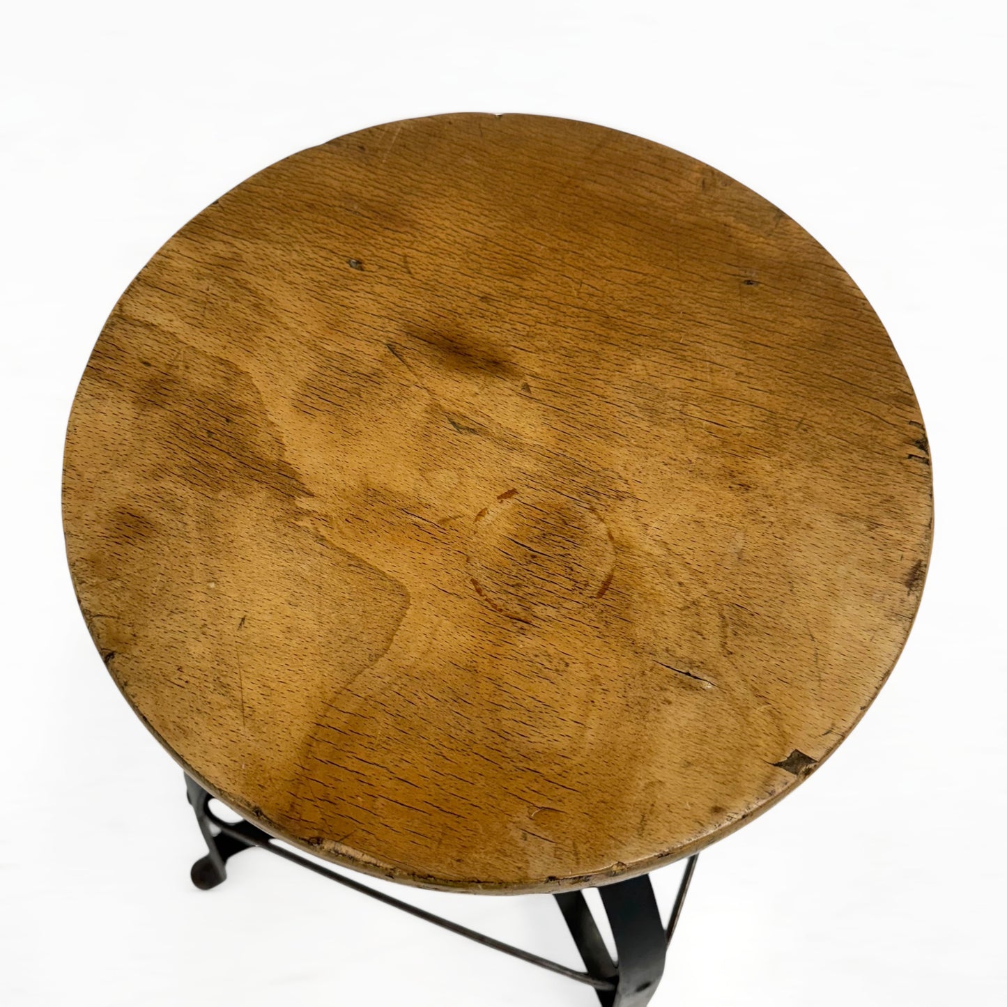 座面裏一部割れ有り