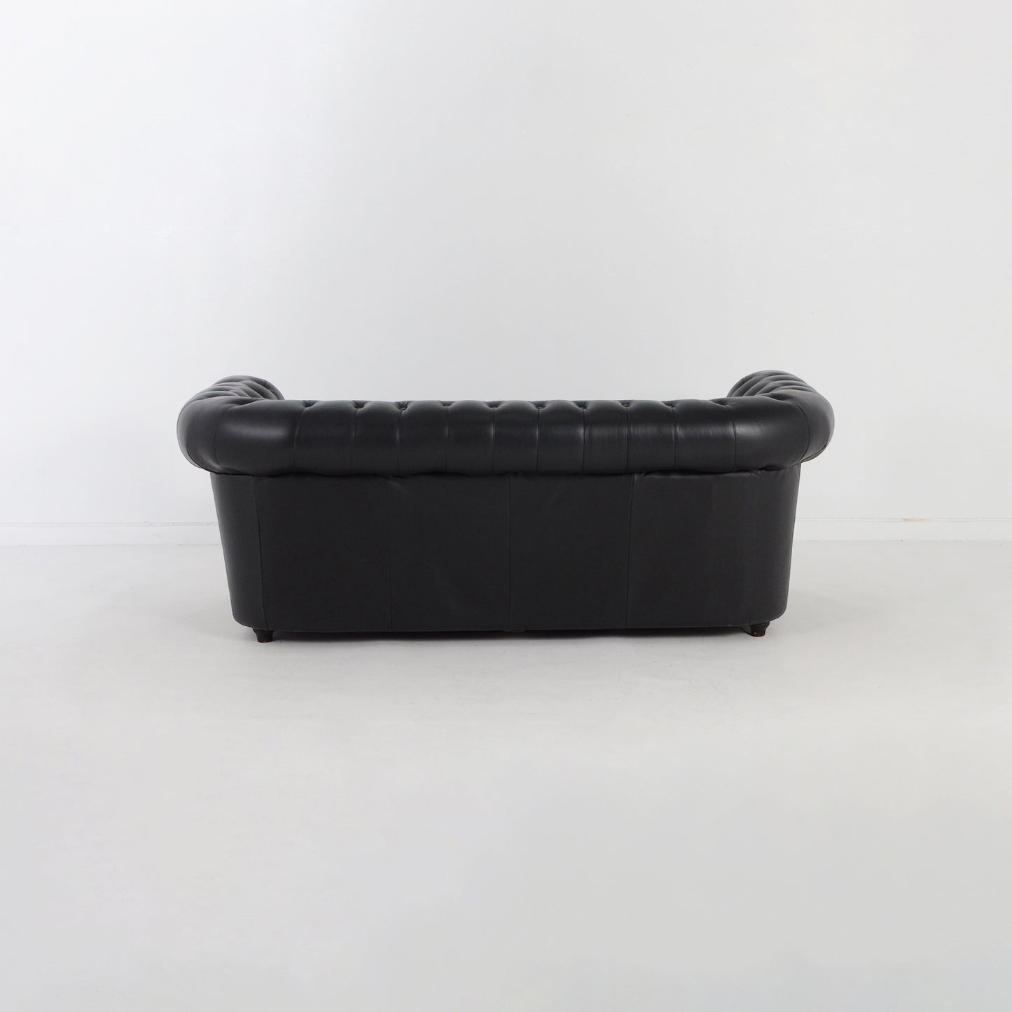 ブラック3シーターソファ