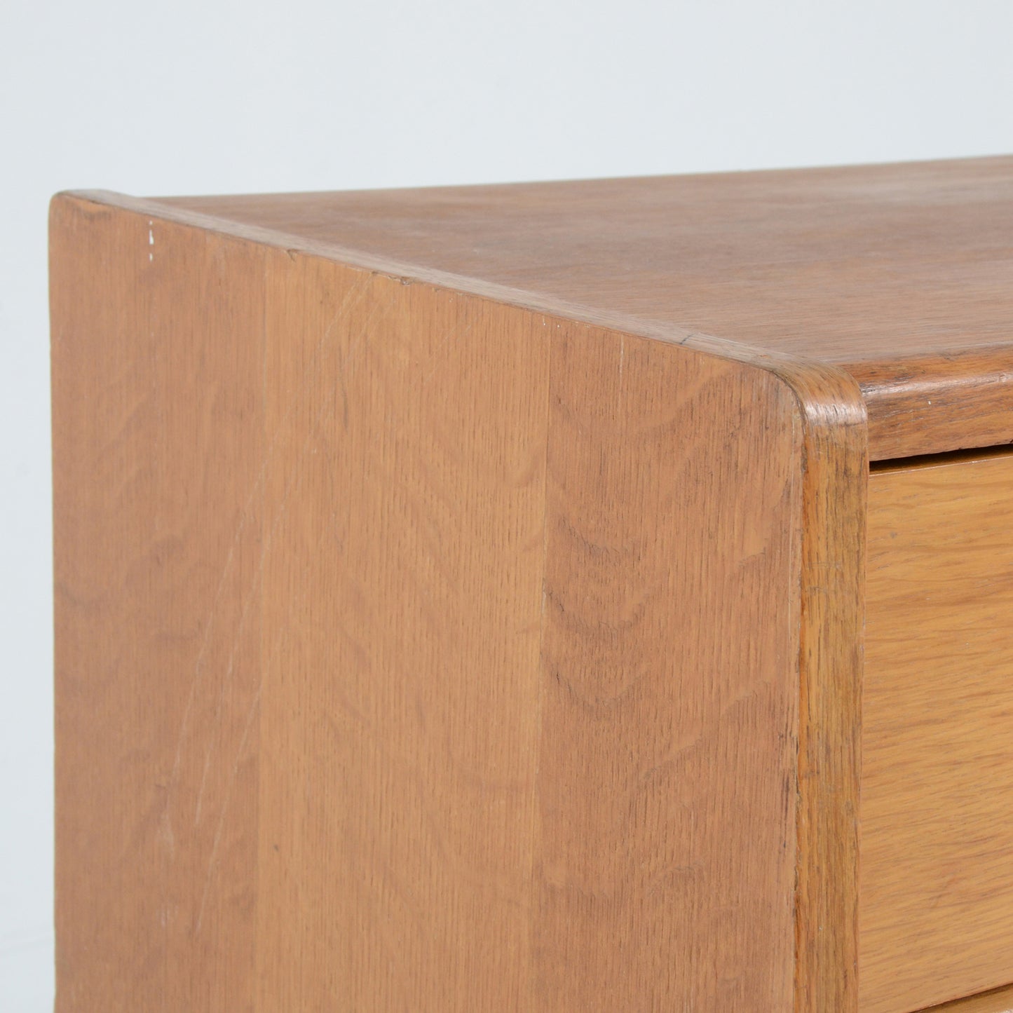 サイドチェスト