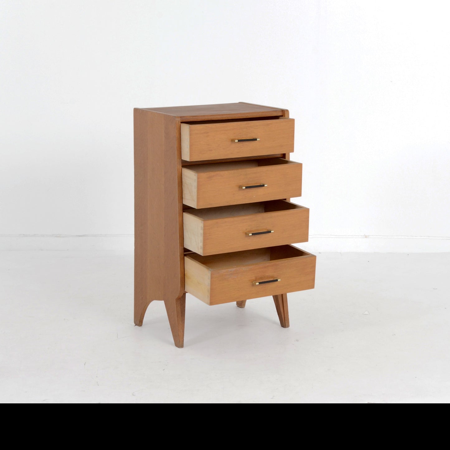 サイドチェスト