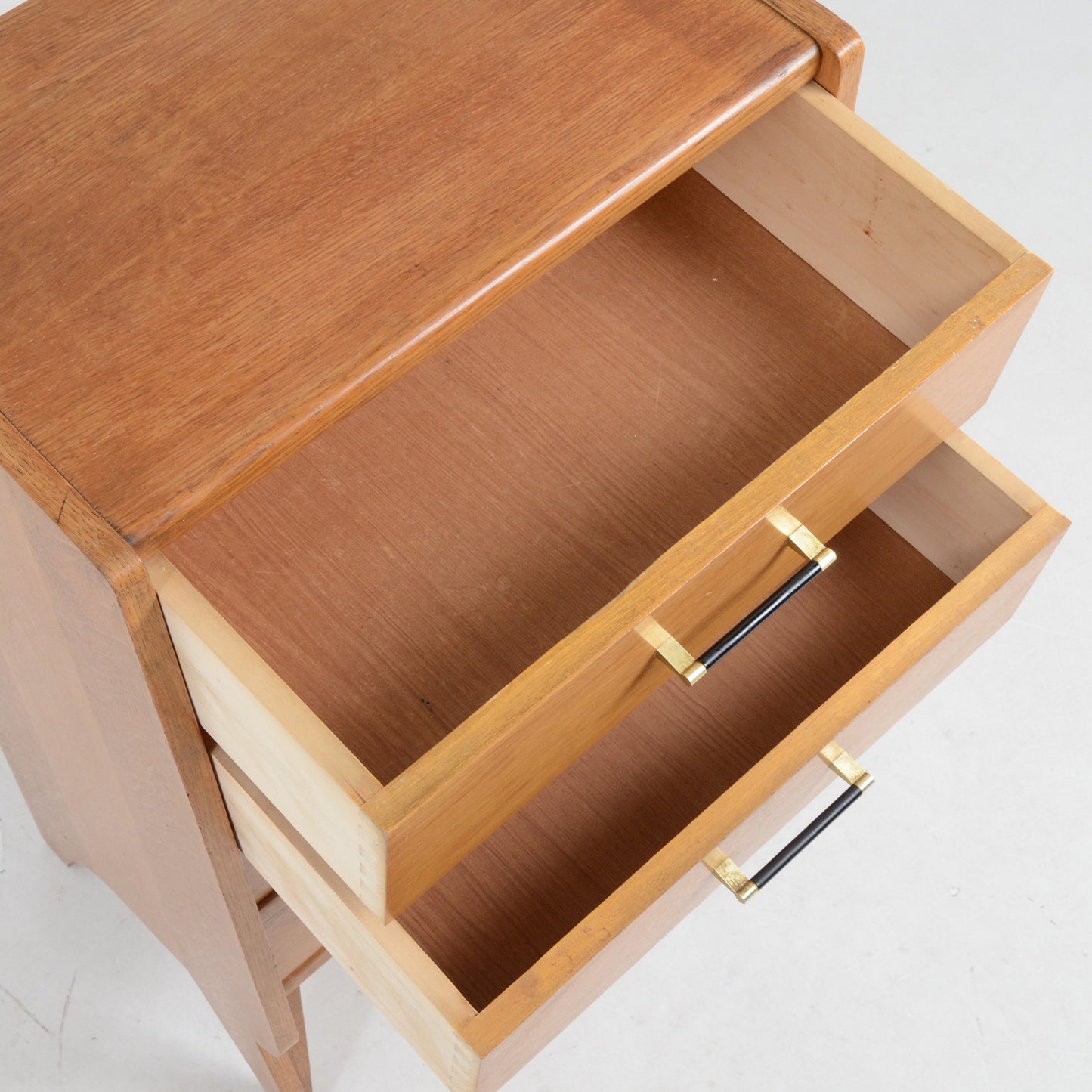 サイドチェスト