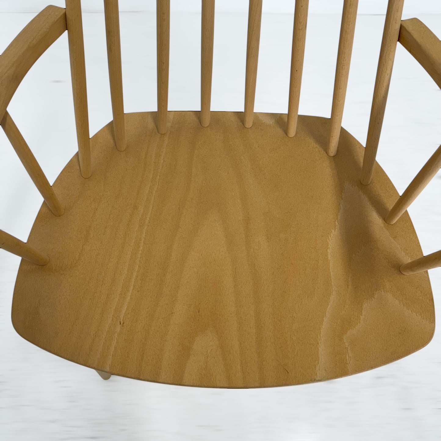 ハイバックアームチェア