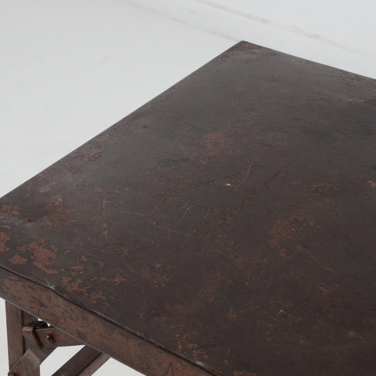 フォールディングテーブル