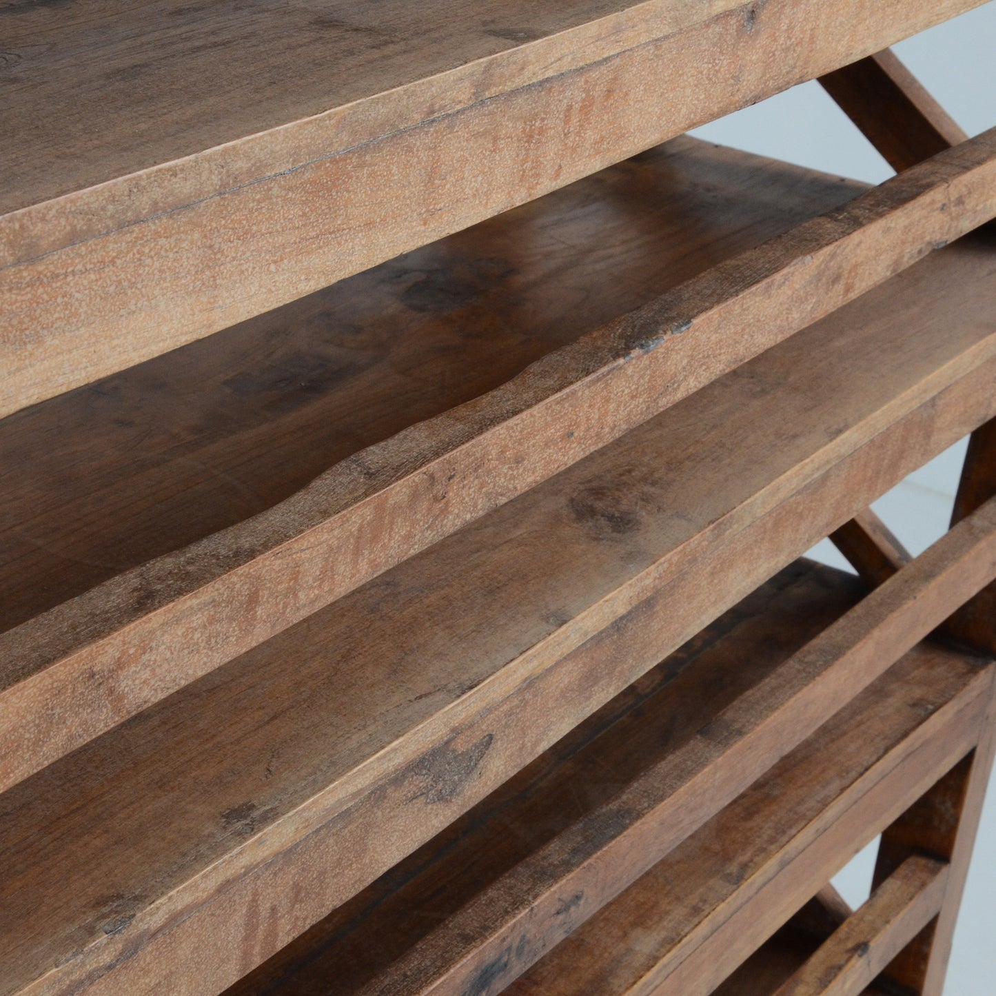 ウッドハイシェルフ