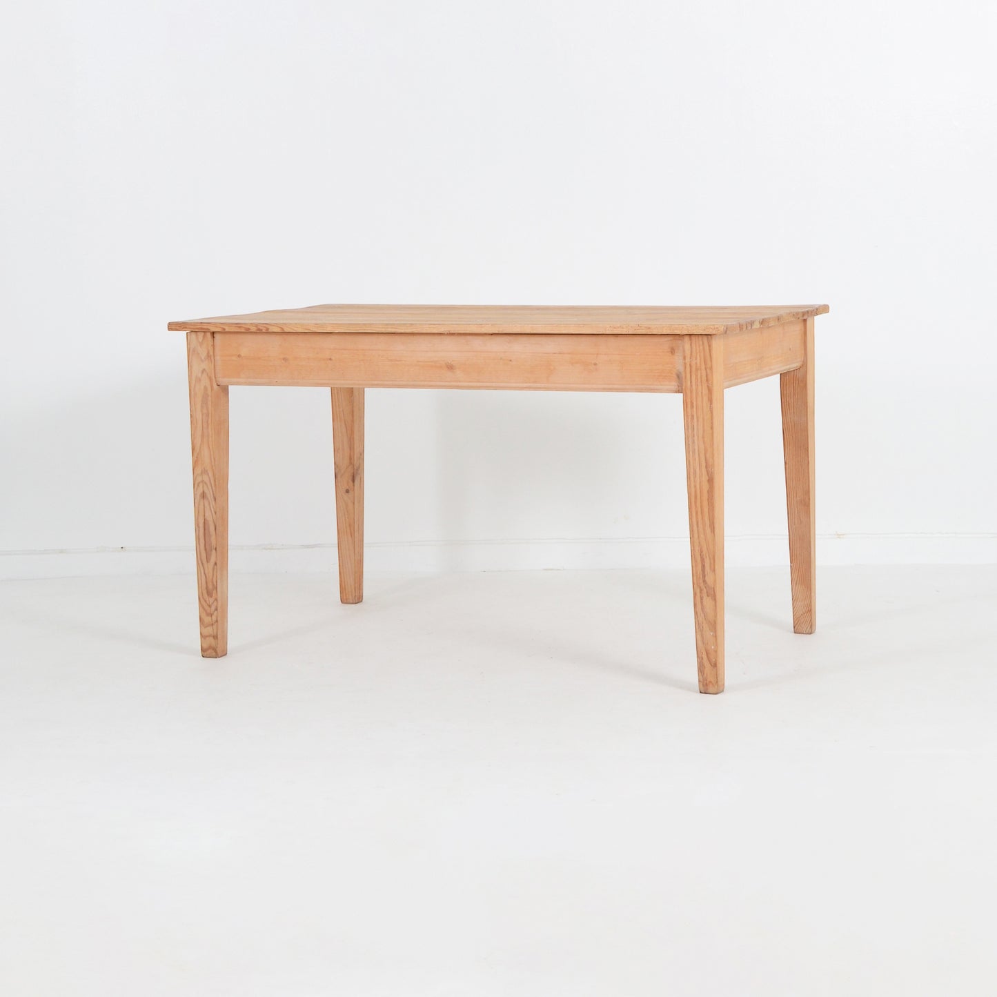 パインウッドテーブル