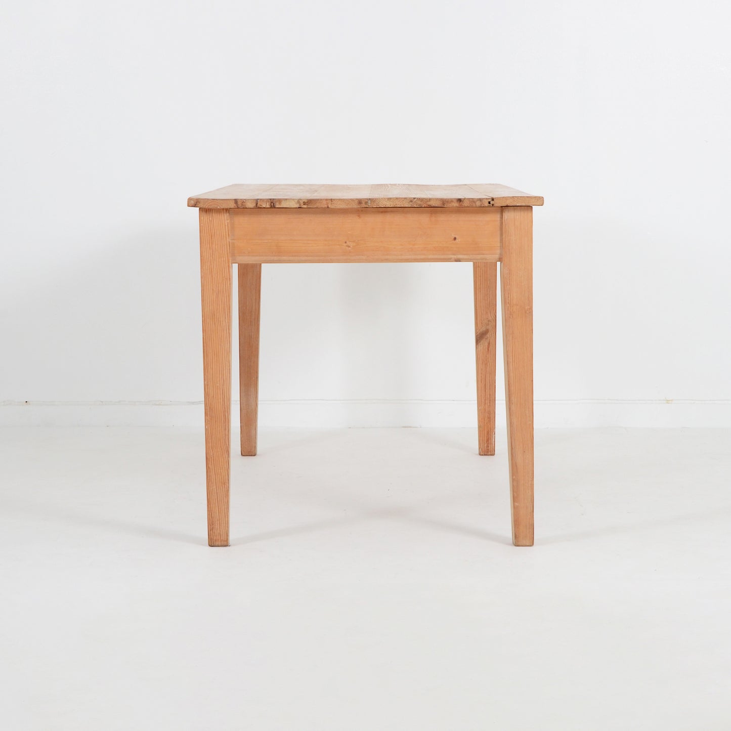 パインウッドテーブル