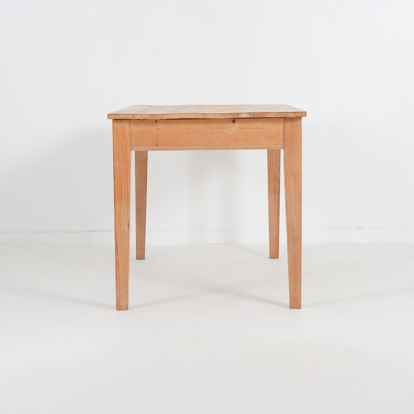 パインウッドテーブル