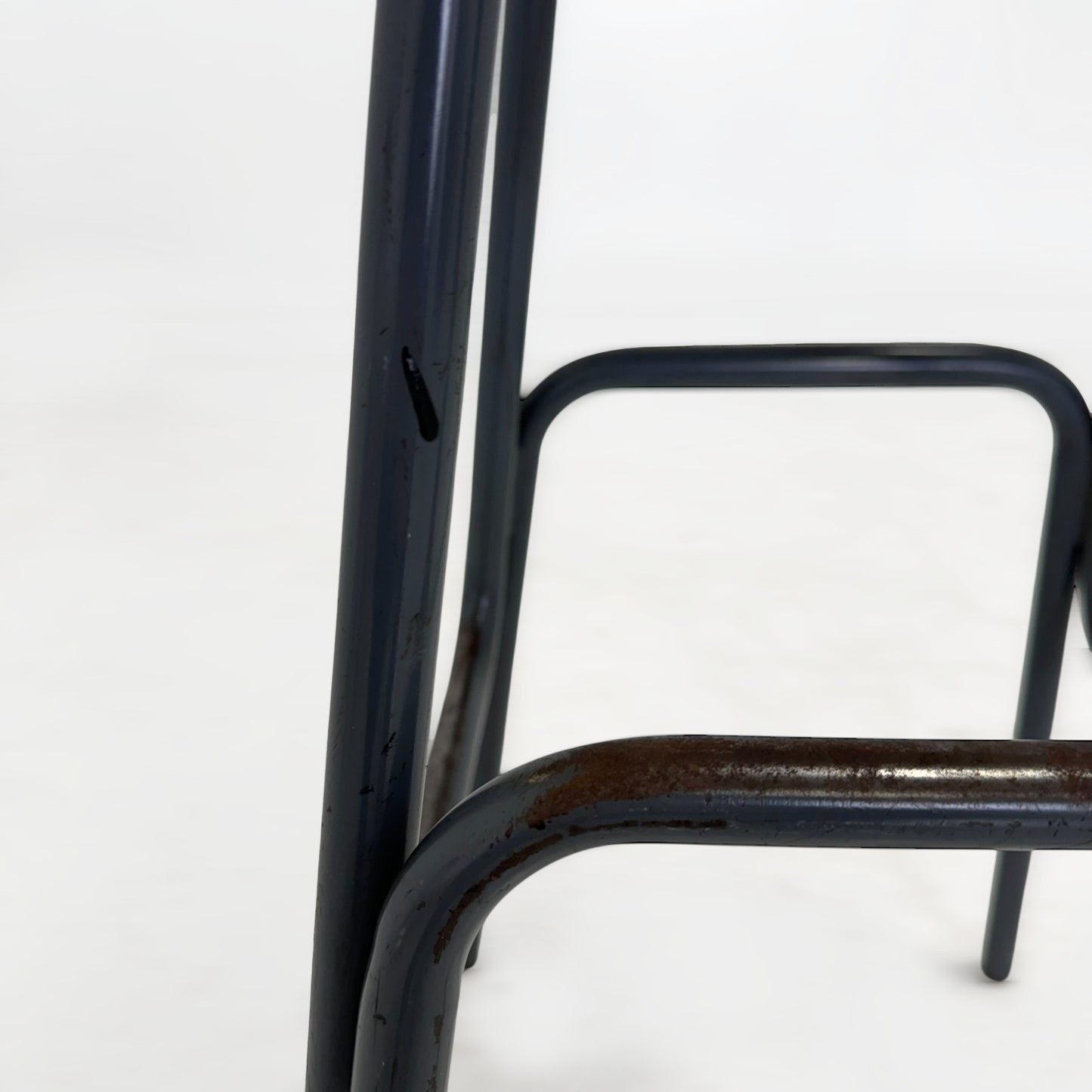 カウンタースツール