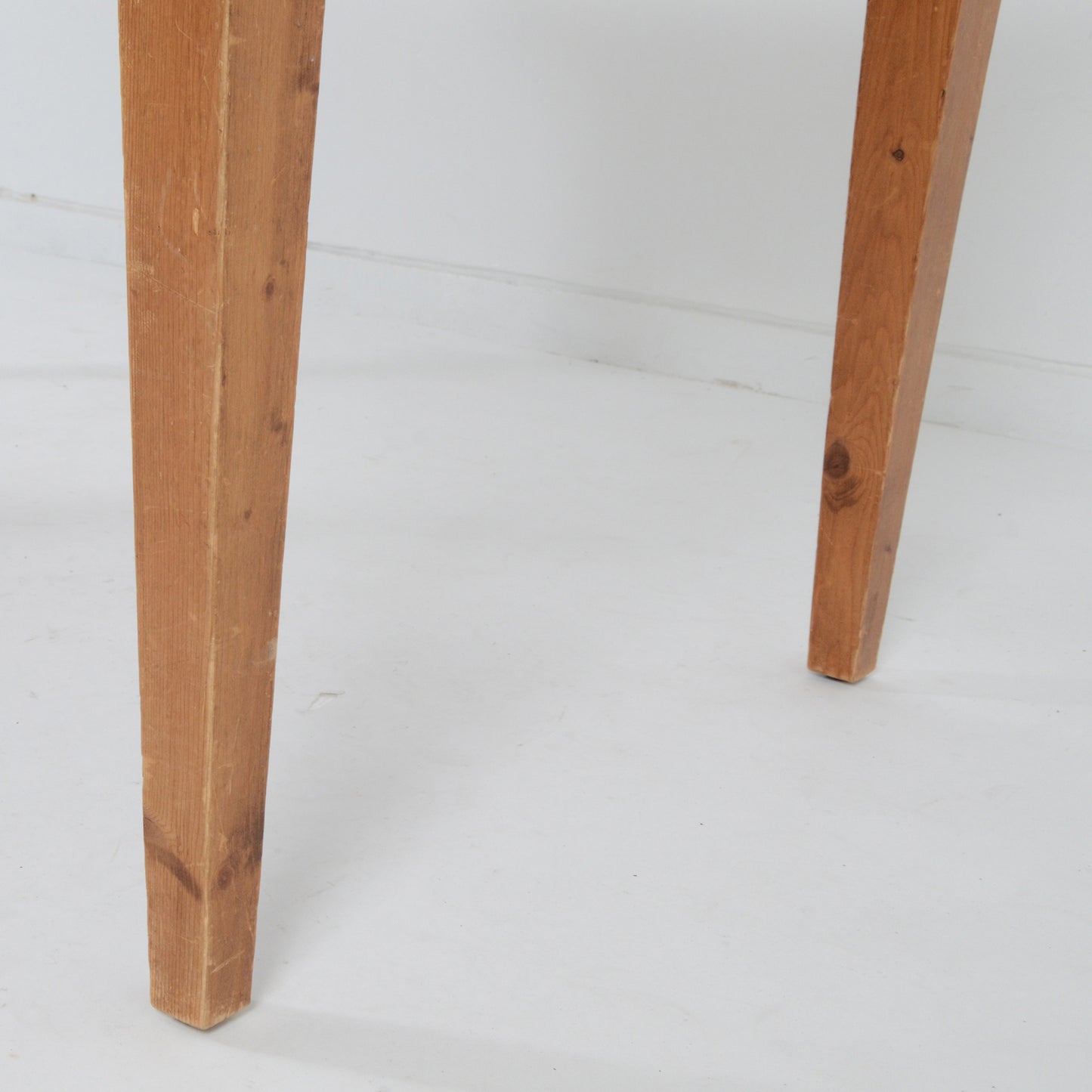 ダイニングテーブル