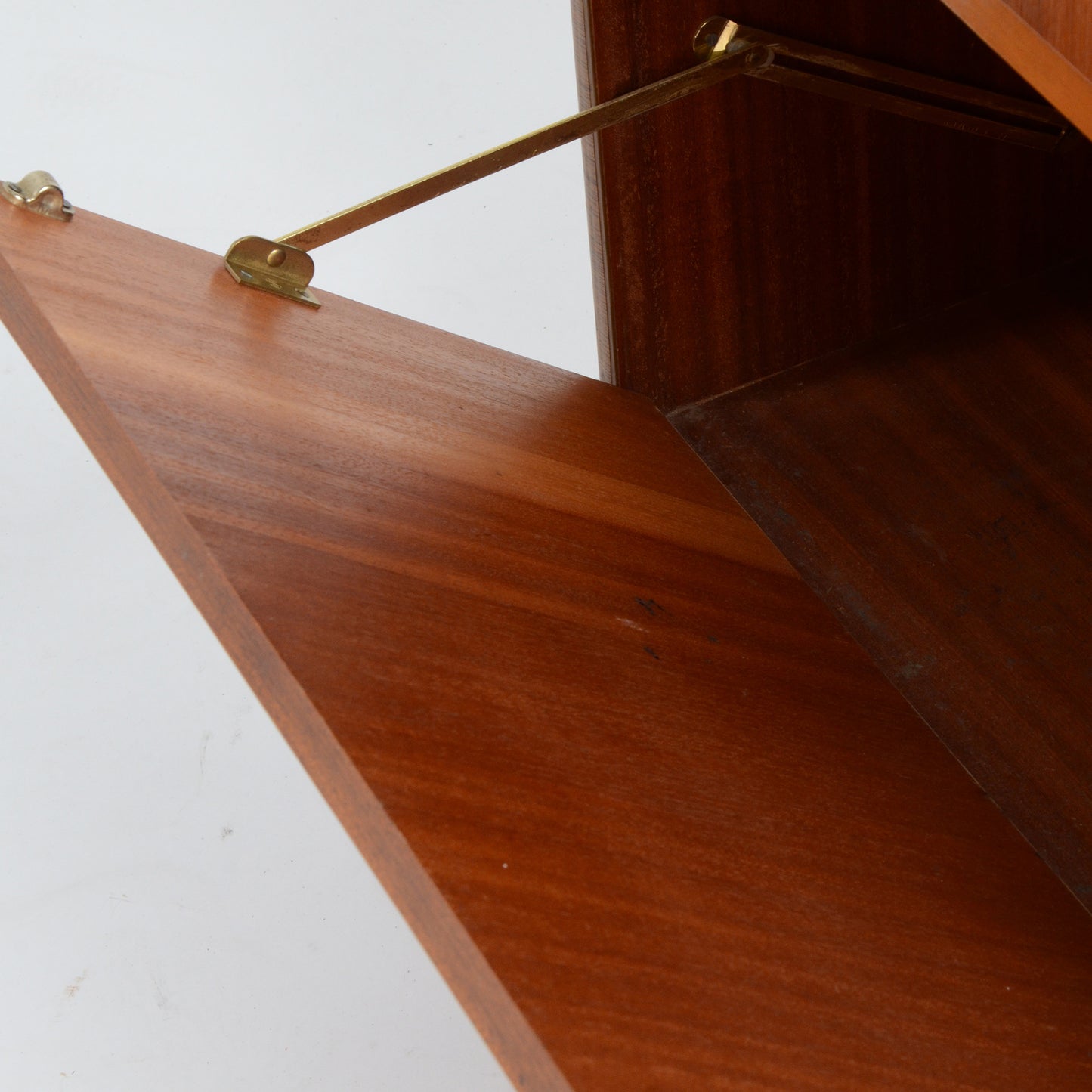 カクテルキャビネット