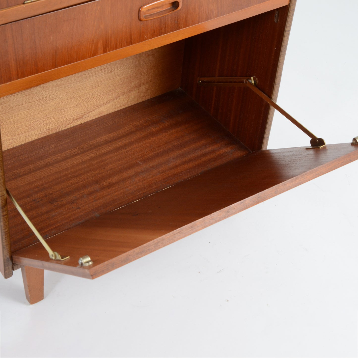 カクテルキャビネット