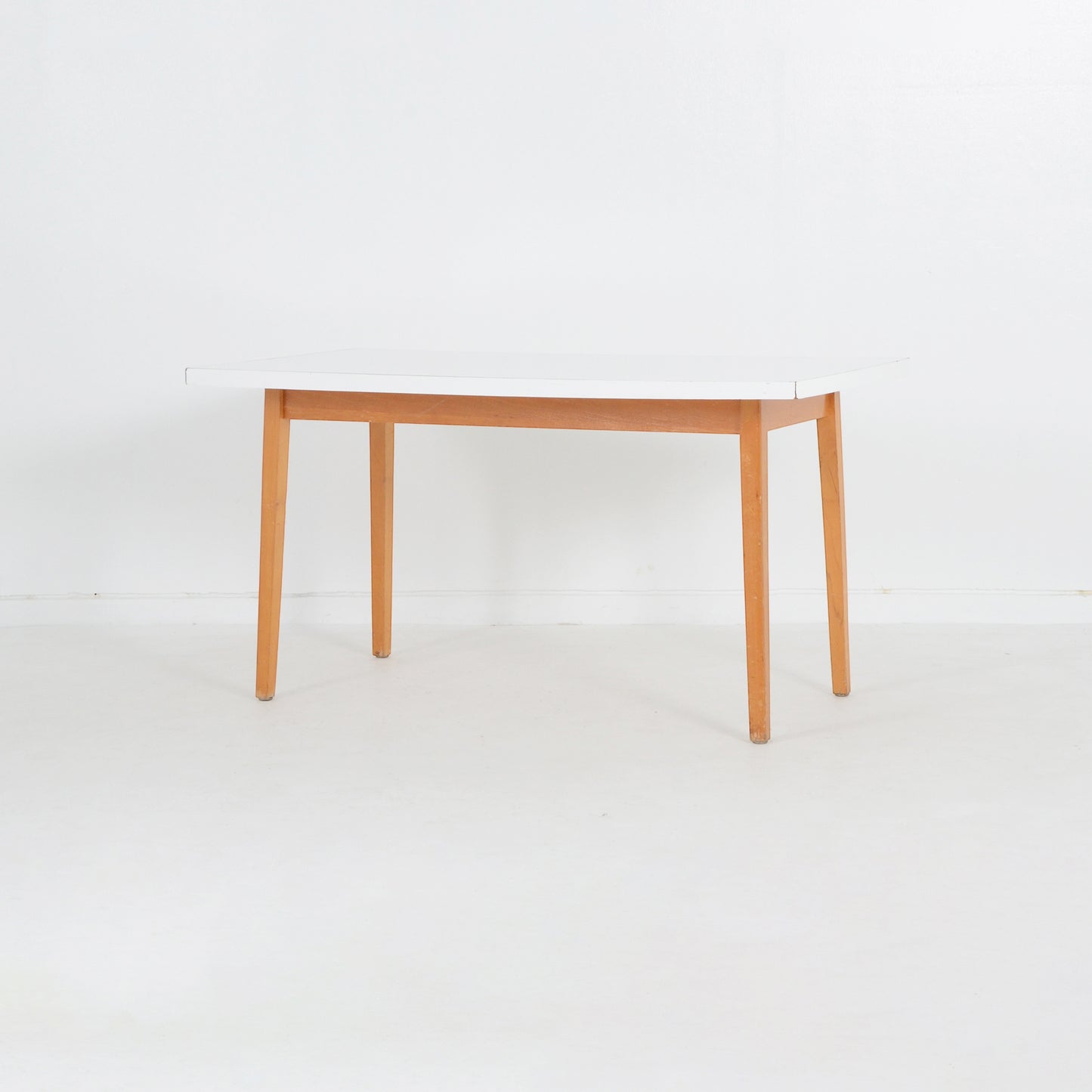 ダイニングテーブル