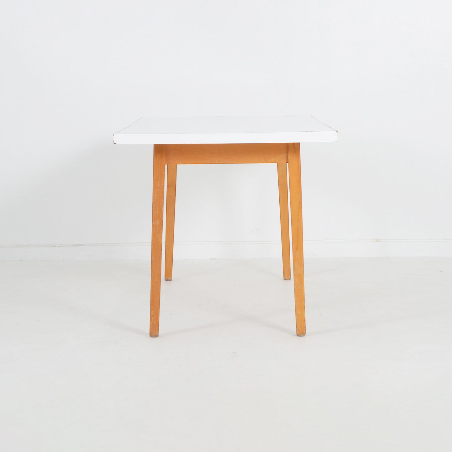 ダイニングテーブル