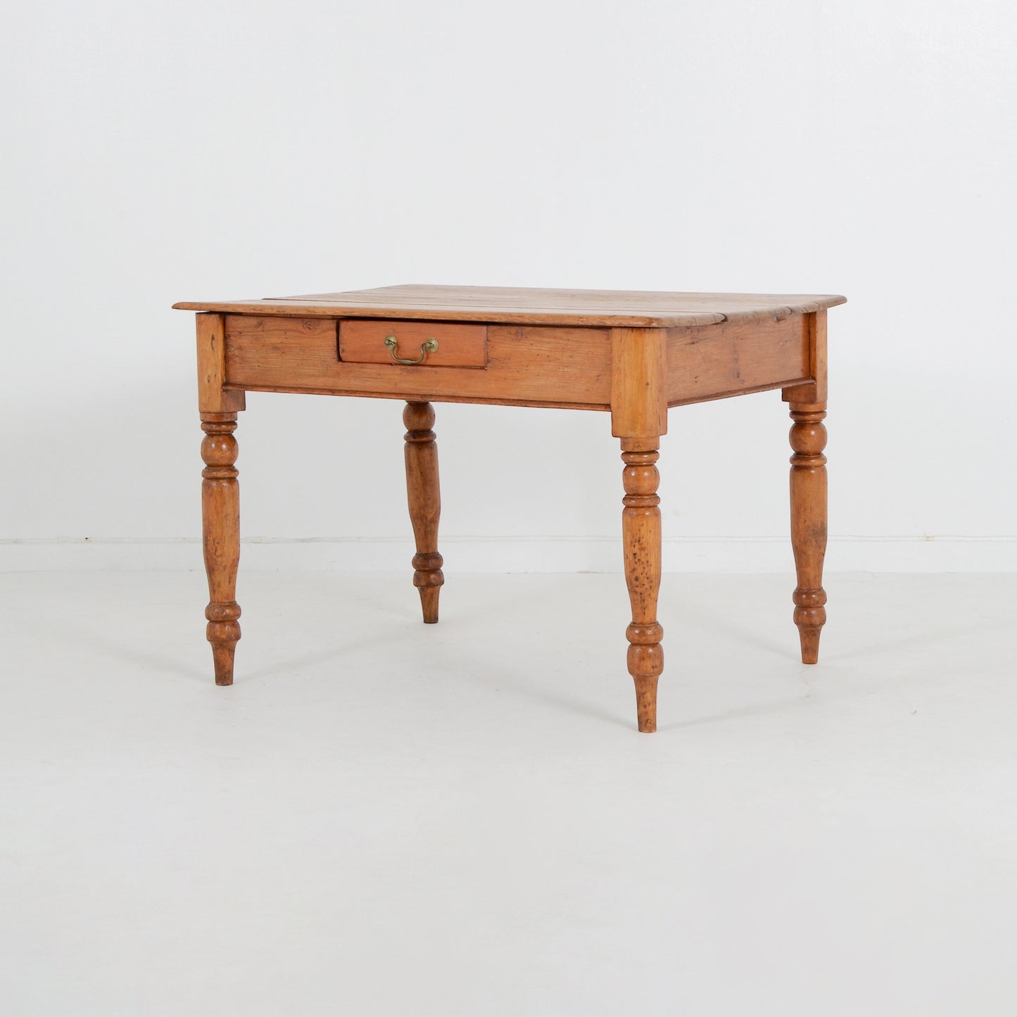 オールドパインテーブル