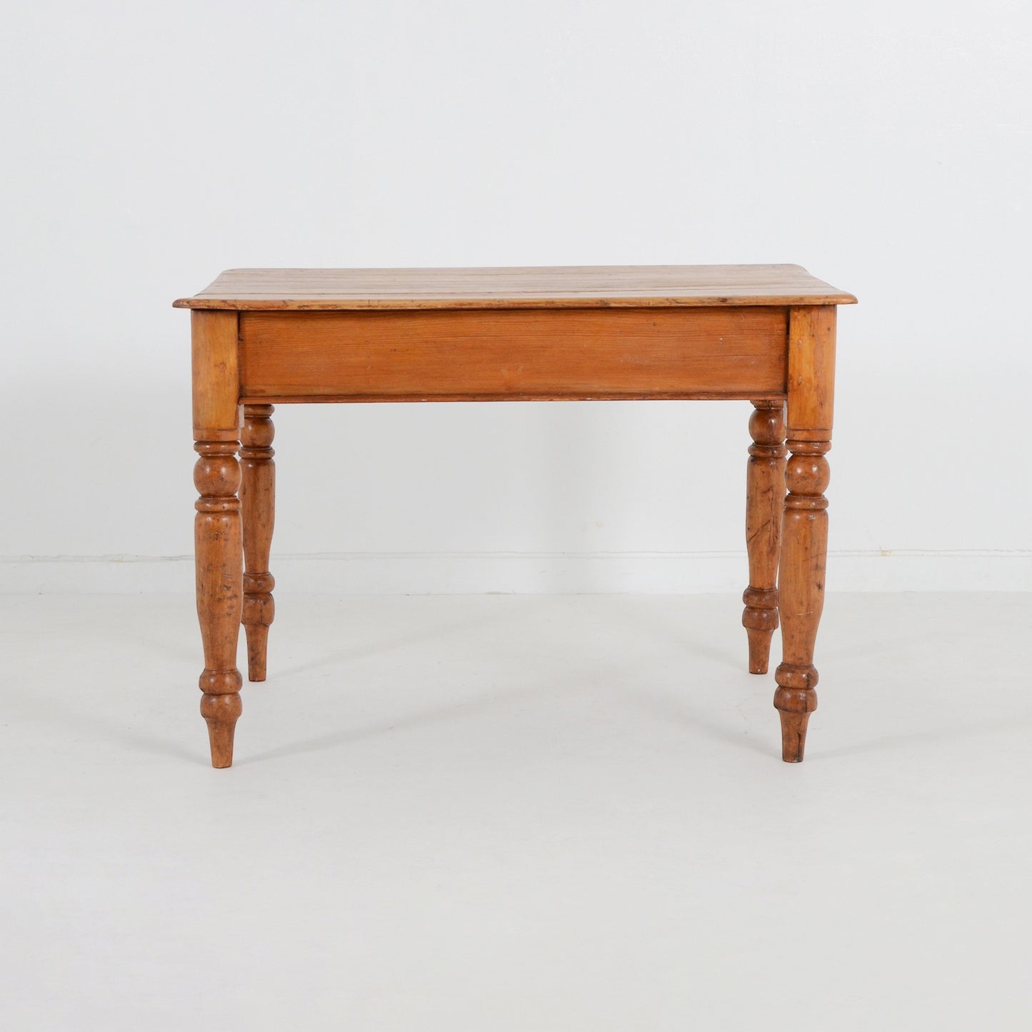 オールドパインテーブル