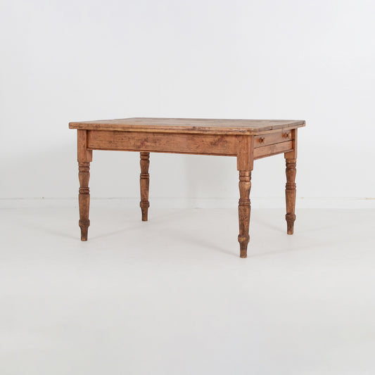 ターンドレッグテーブル