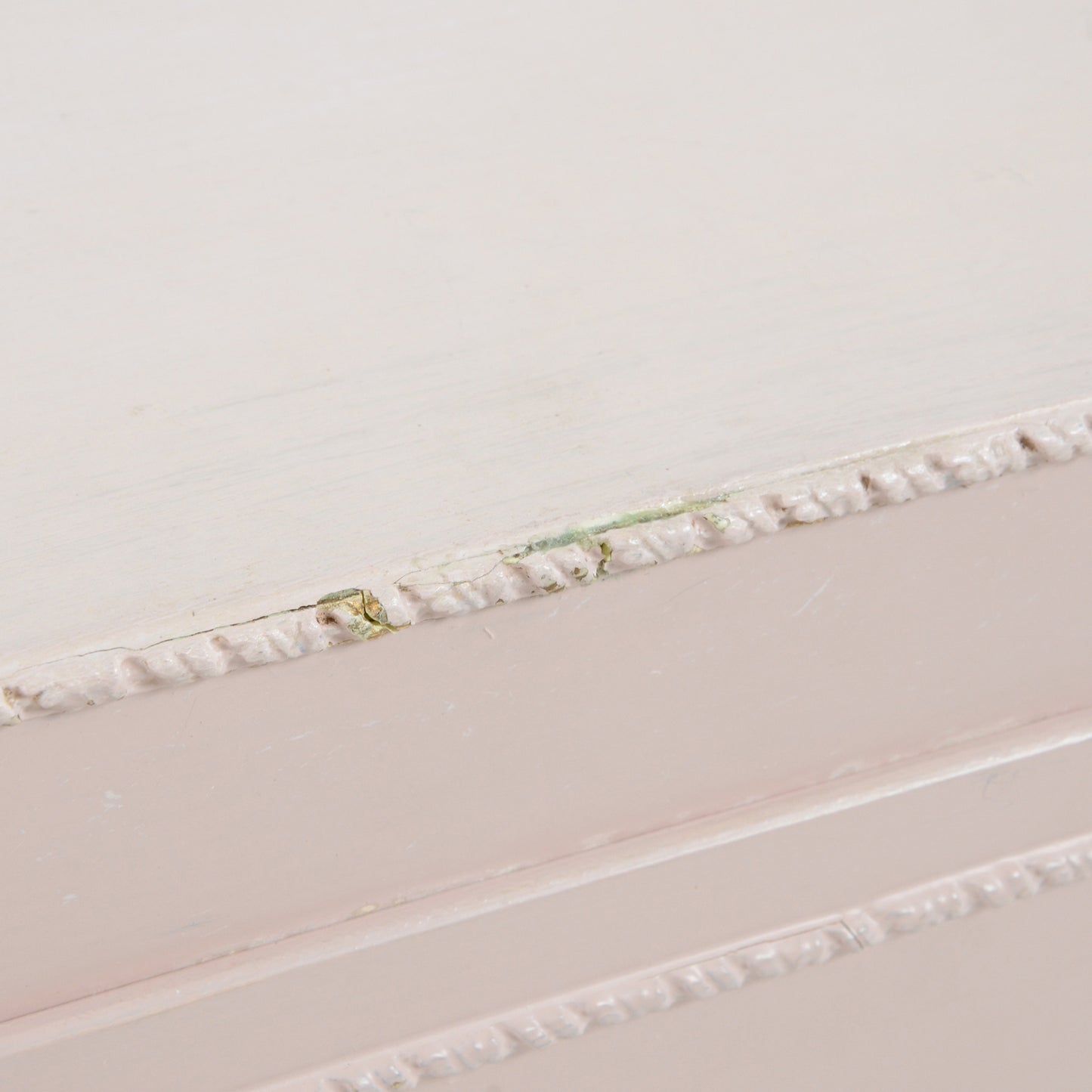 ピンクチェスト