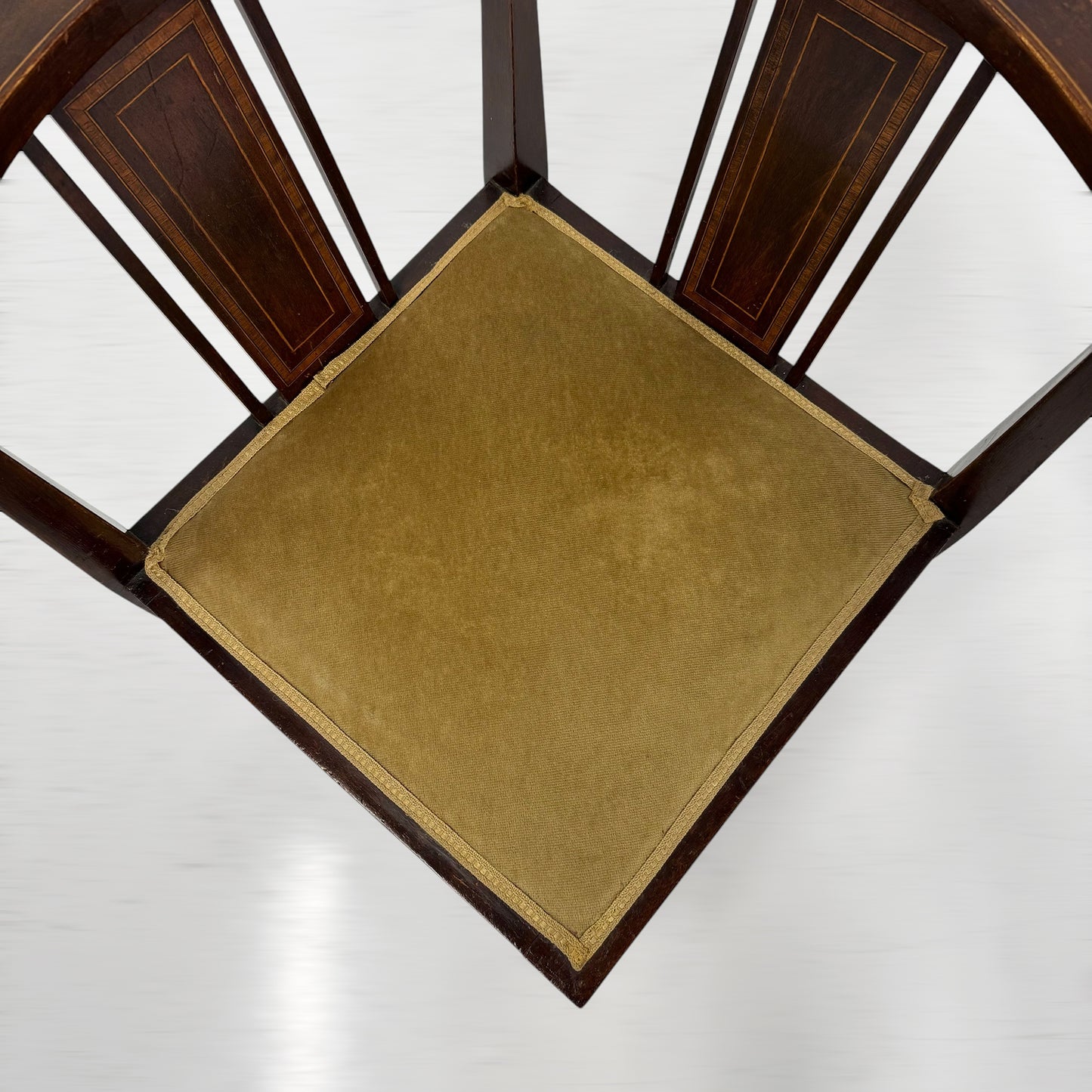 コーナーアームチェア