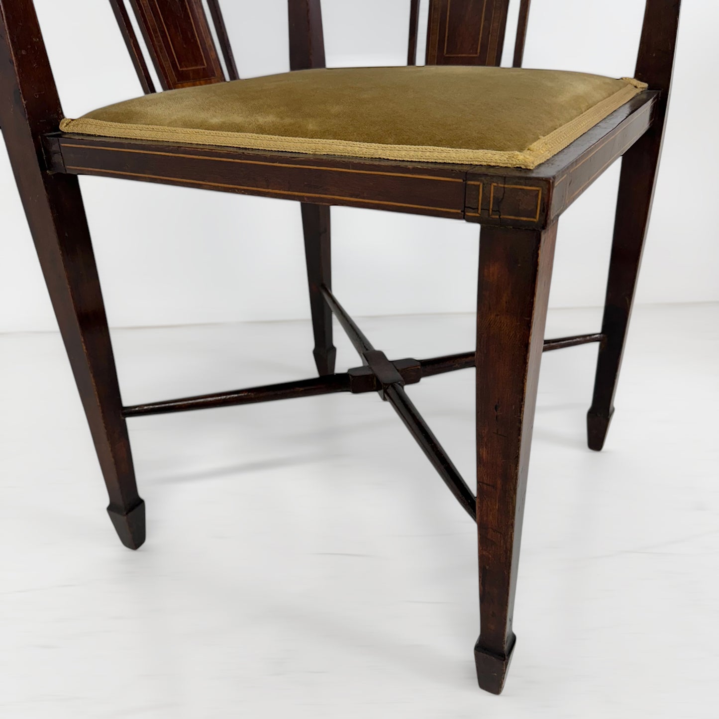 コーナーアームチェア