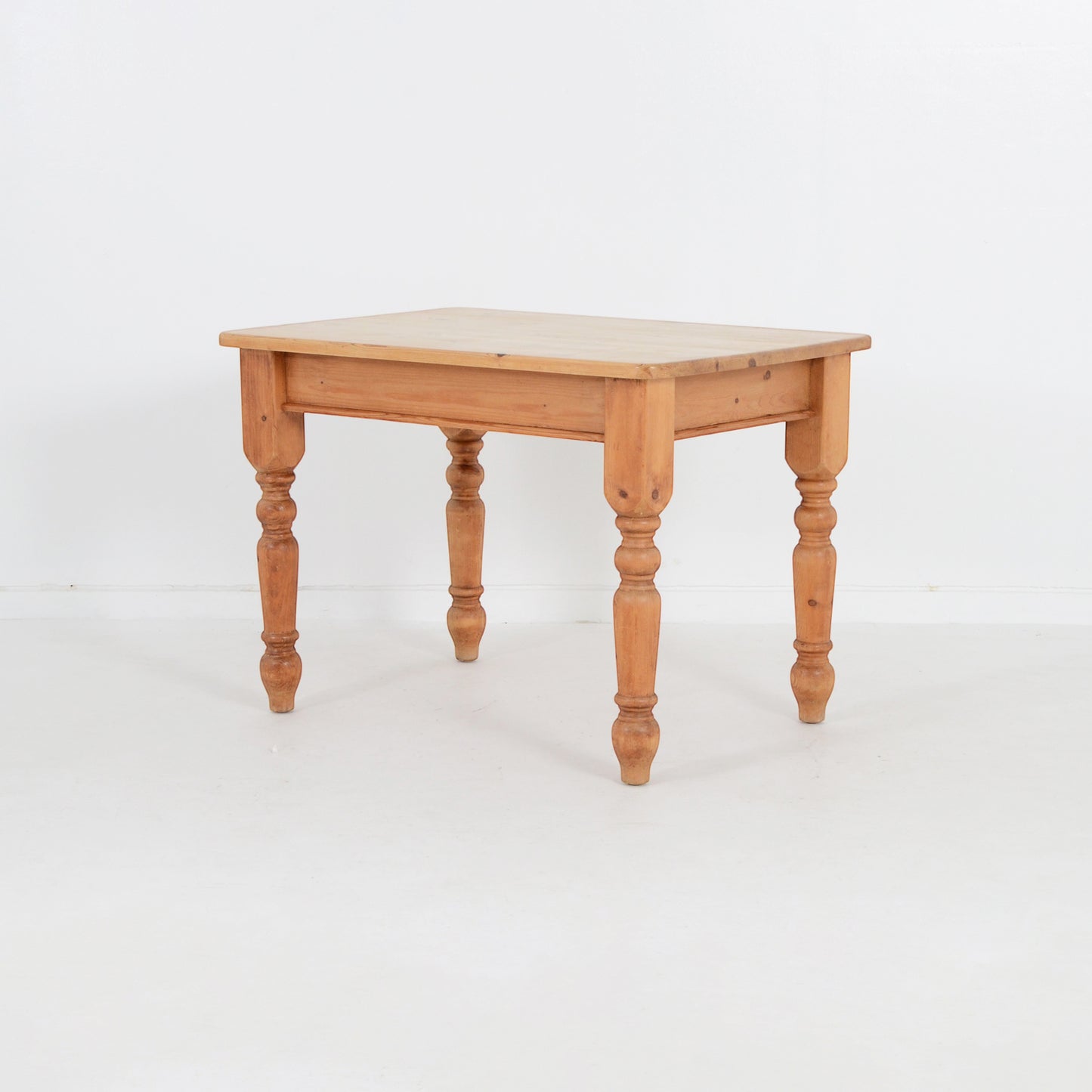 パインダイニングテーブル