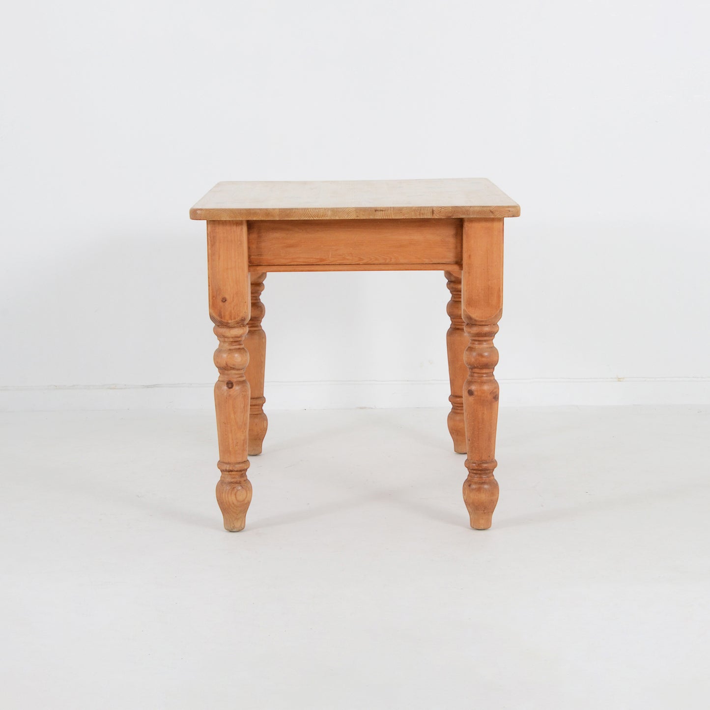 パインダイニングテーブル