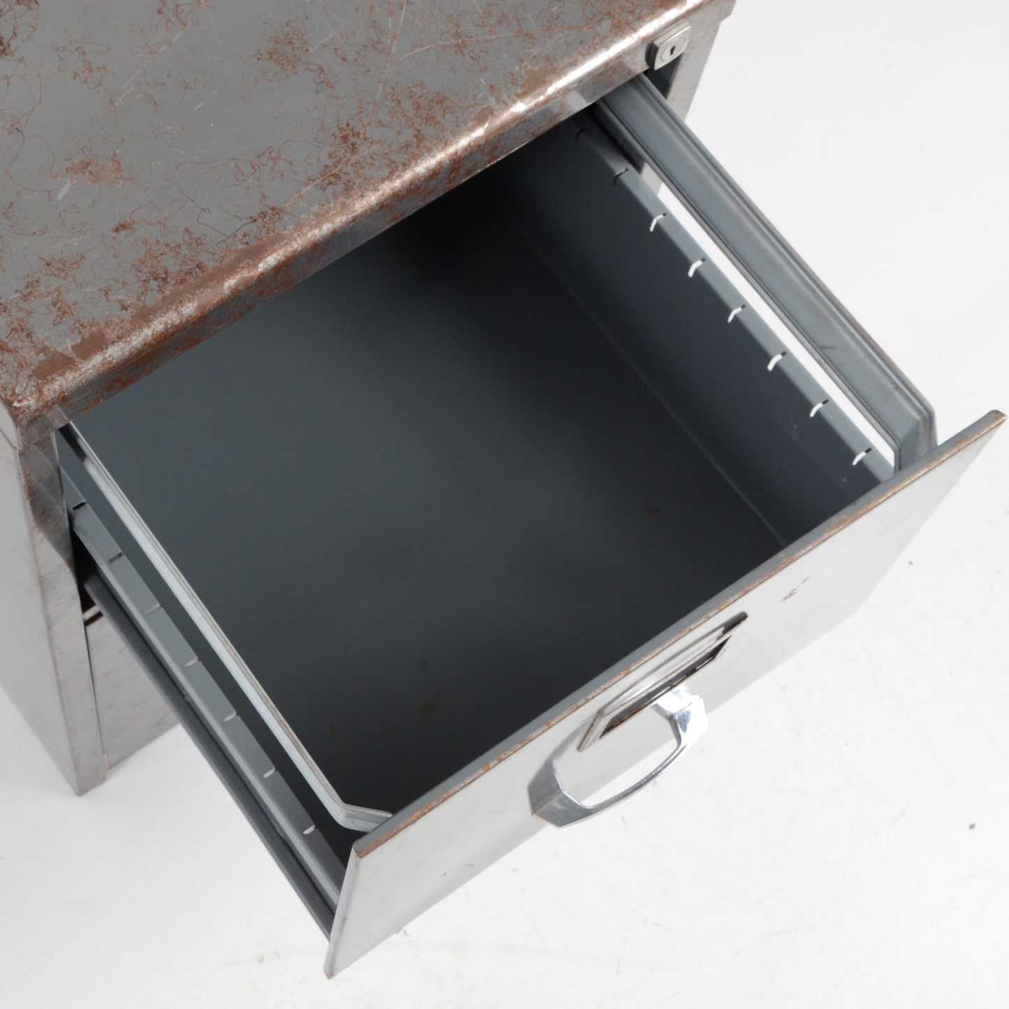 一段目引き出し難有り