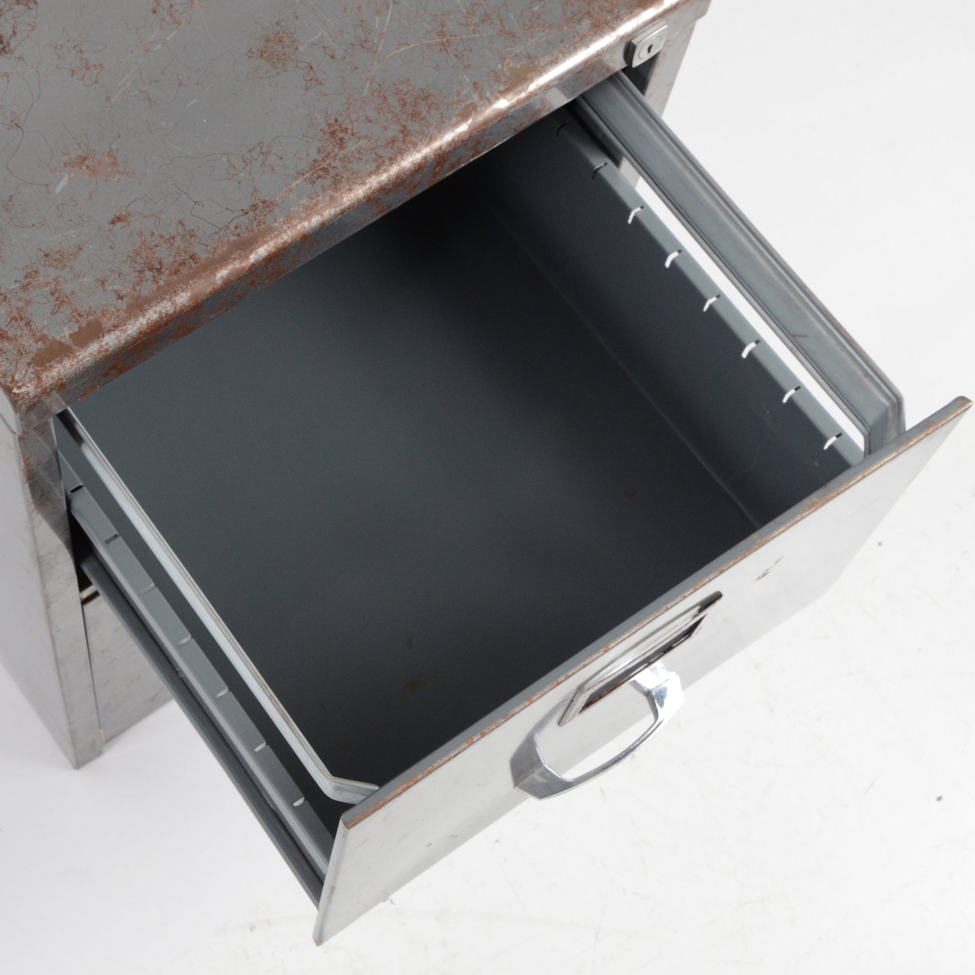 一段目引き出し難有り