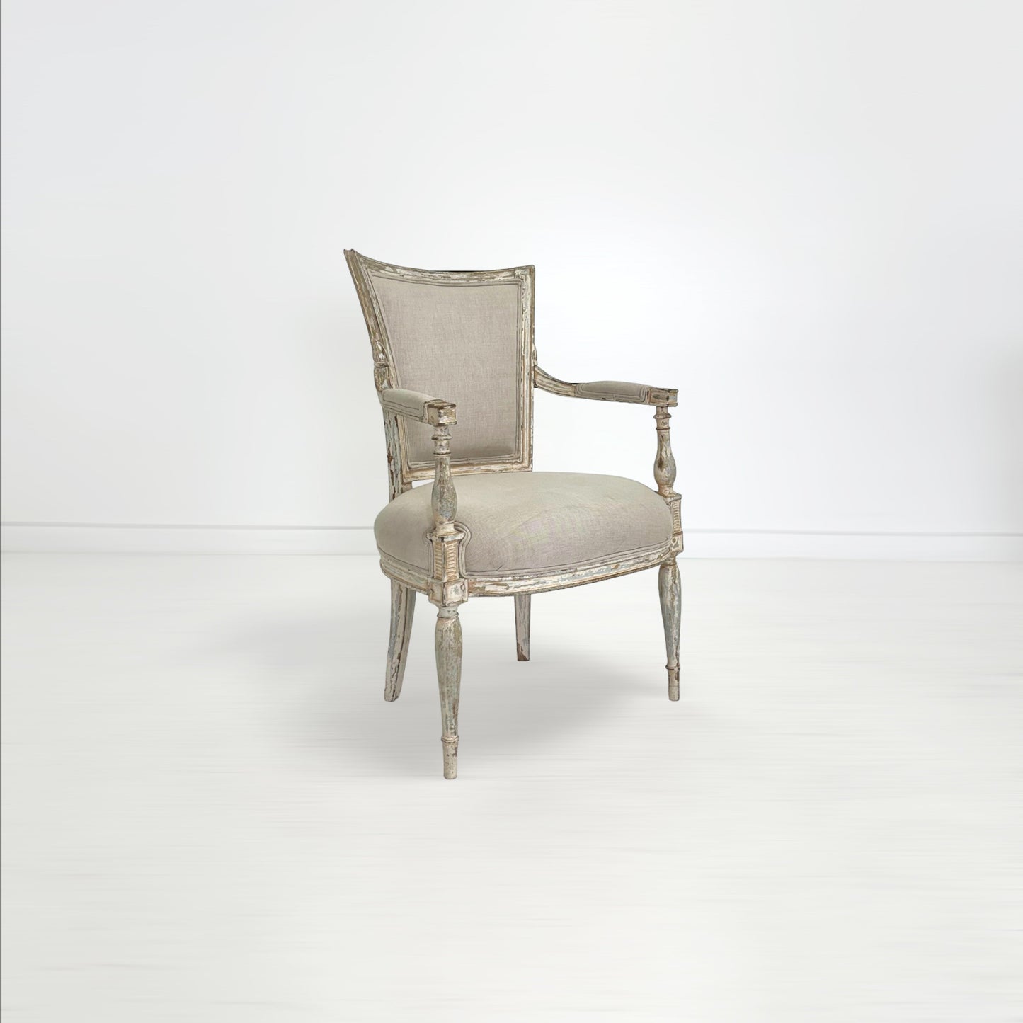 サロンアームチェア