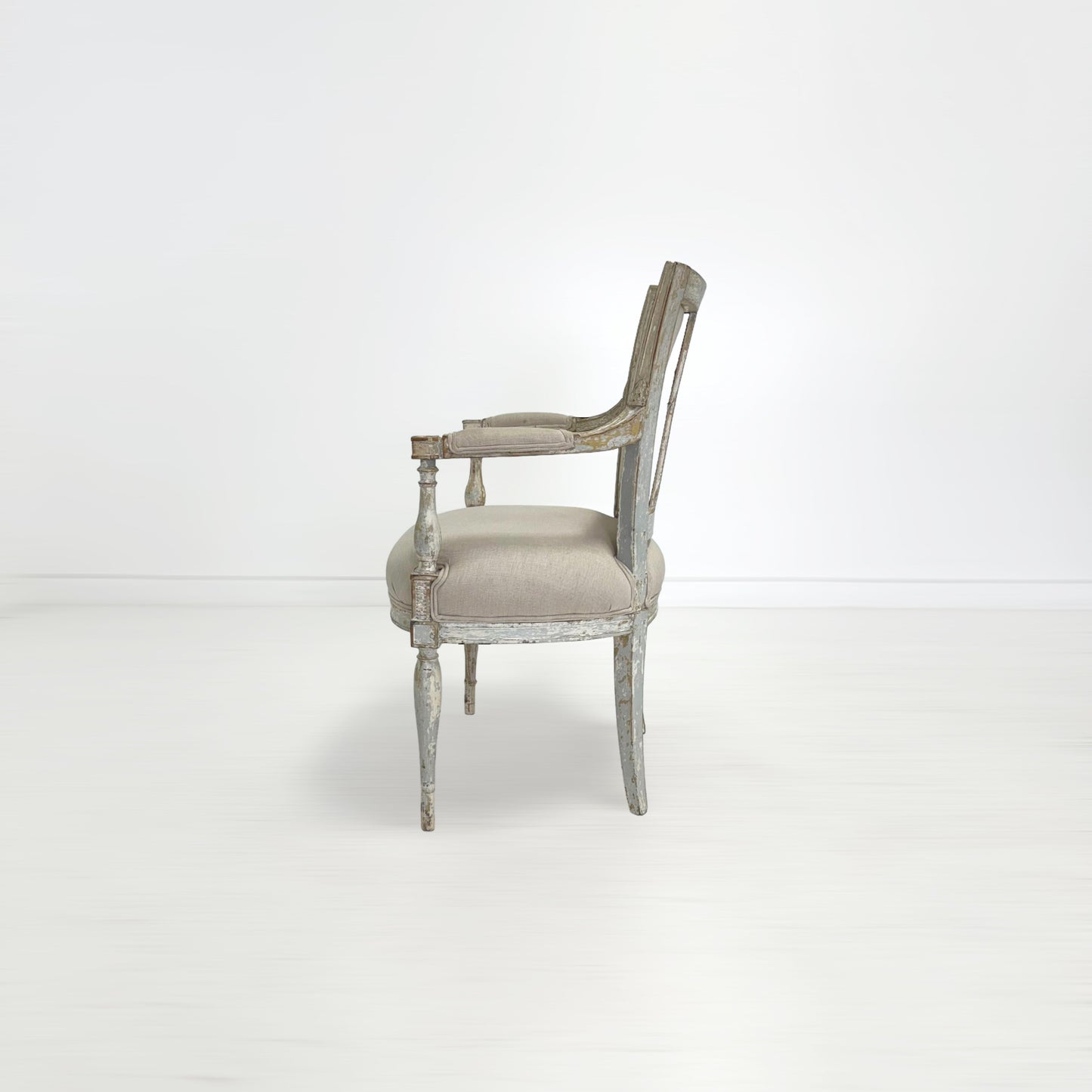 サロンアームチェア